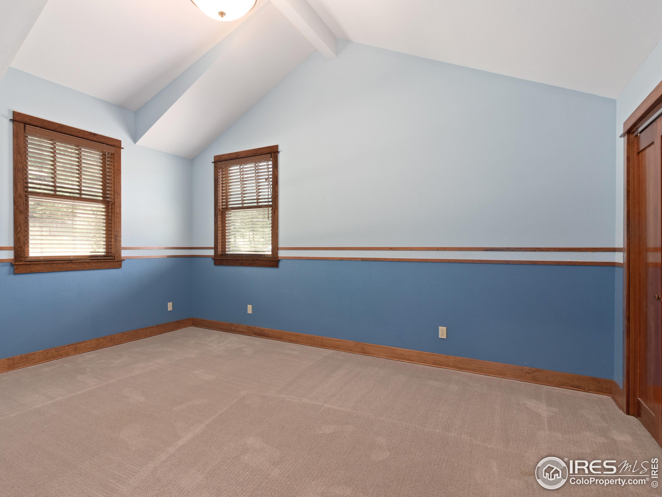 511 Whispering Pines Dr