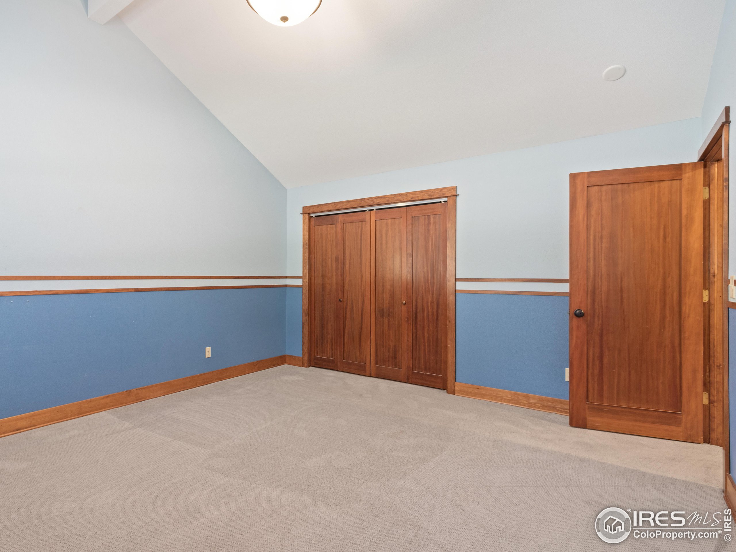 511 Whispering Pines Dr