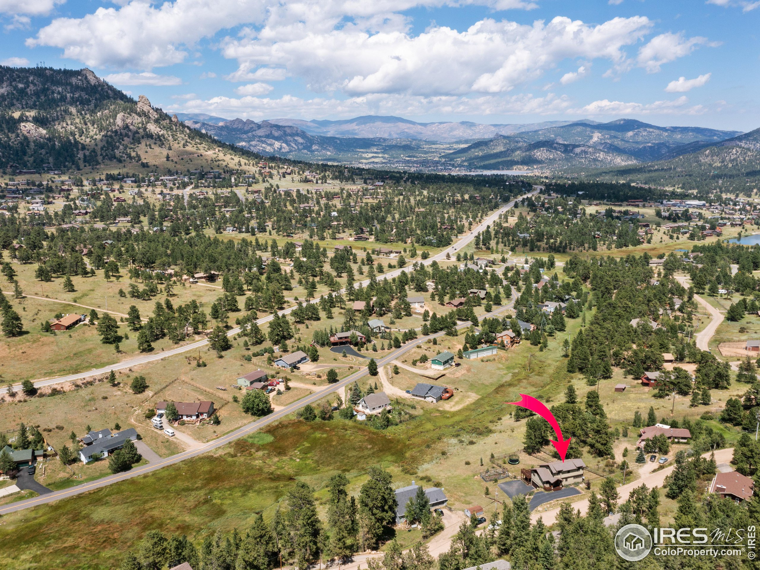 511 Whispering Pines Dr