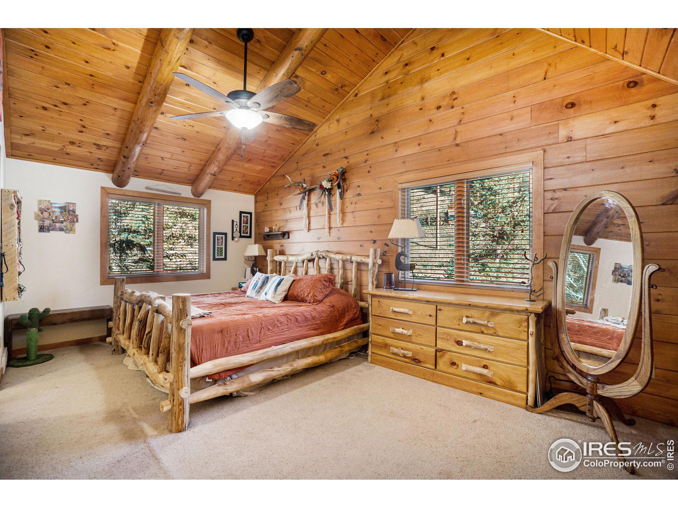 1557 Dunraven Glade Rd