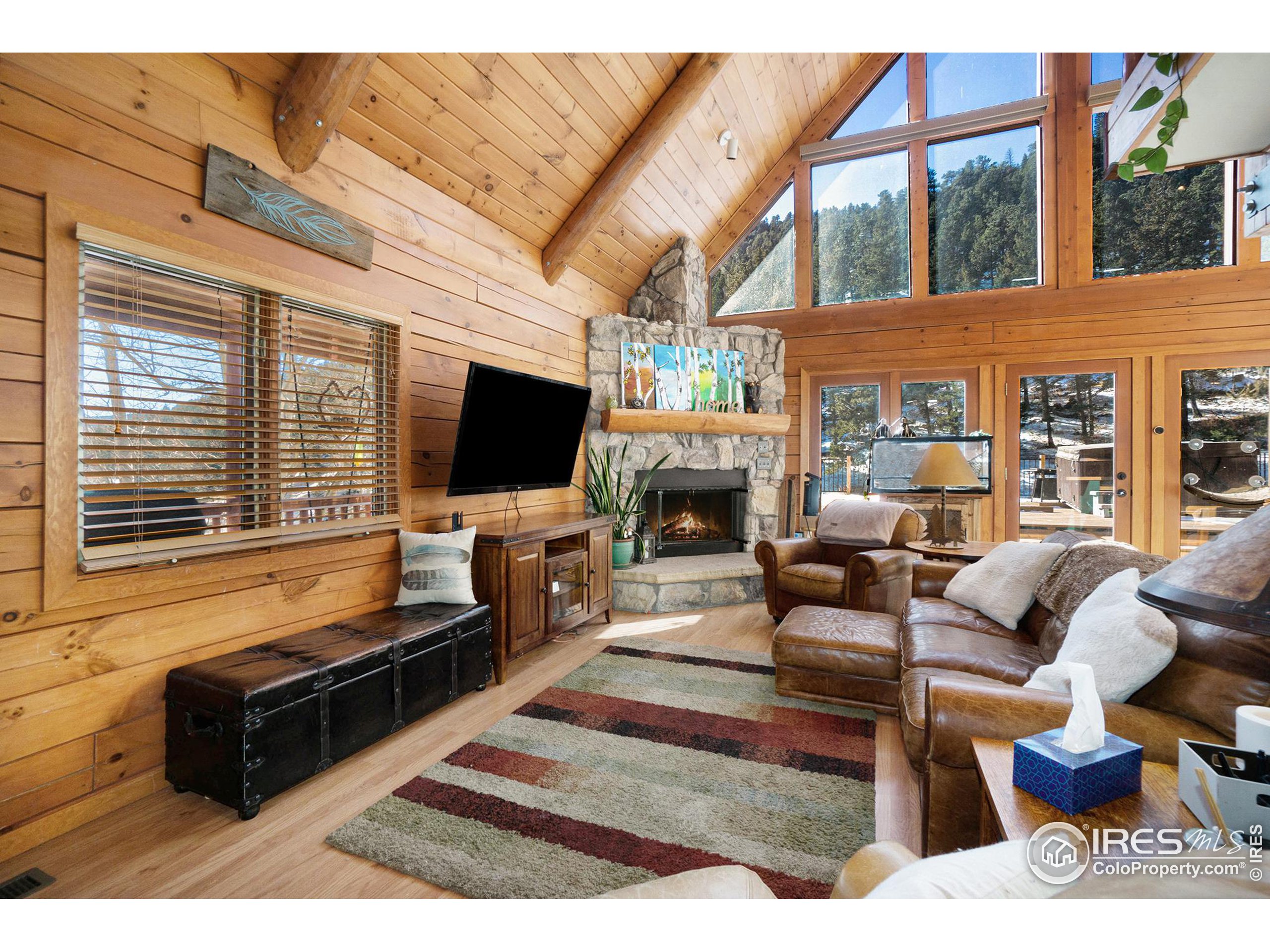 1557 Dunraven Glade Rd