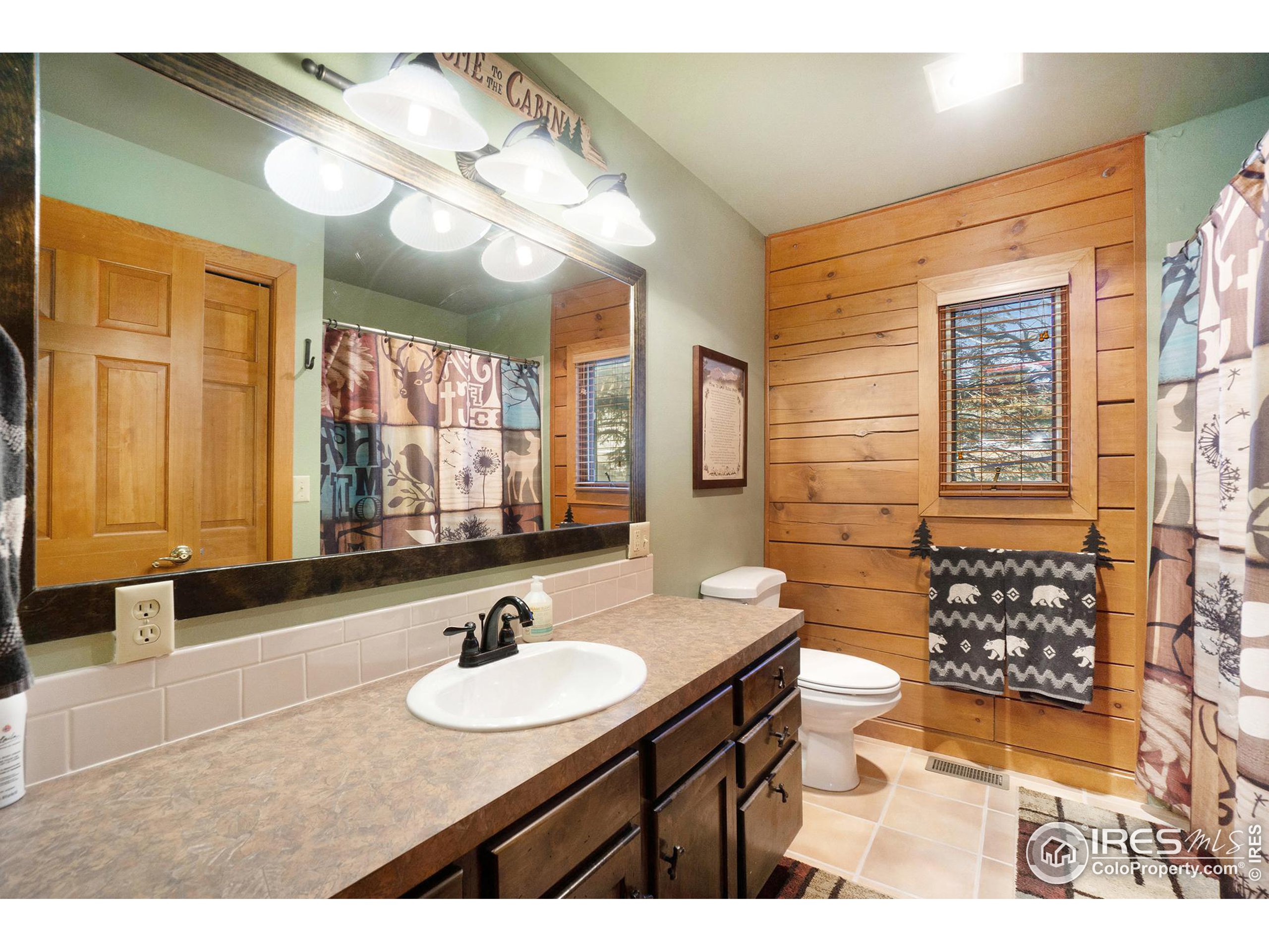 1557 Dunraven Glade Rd