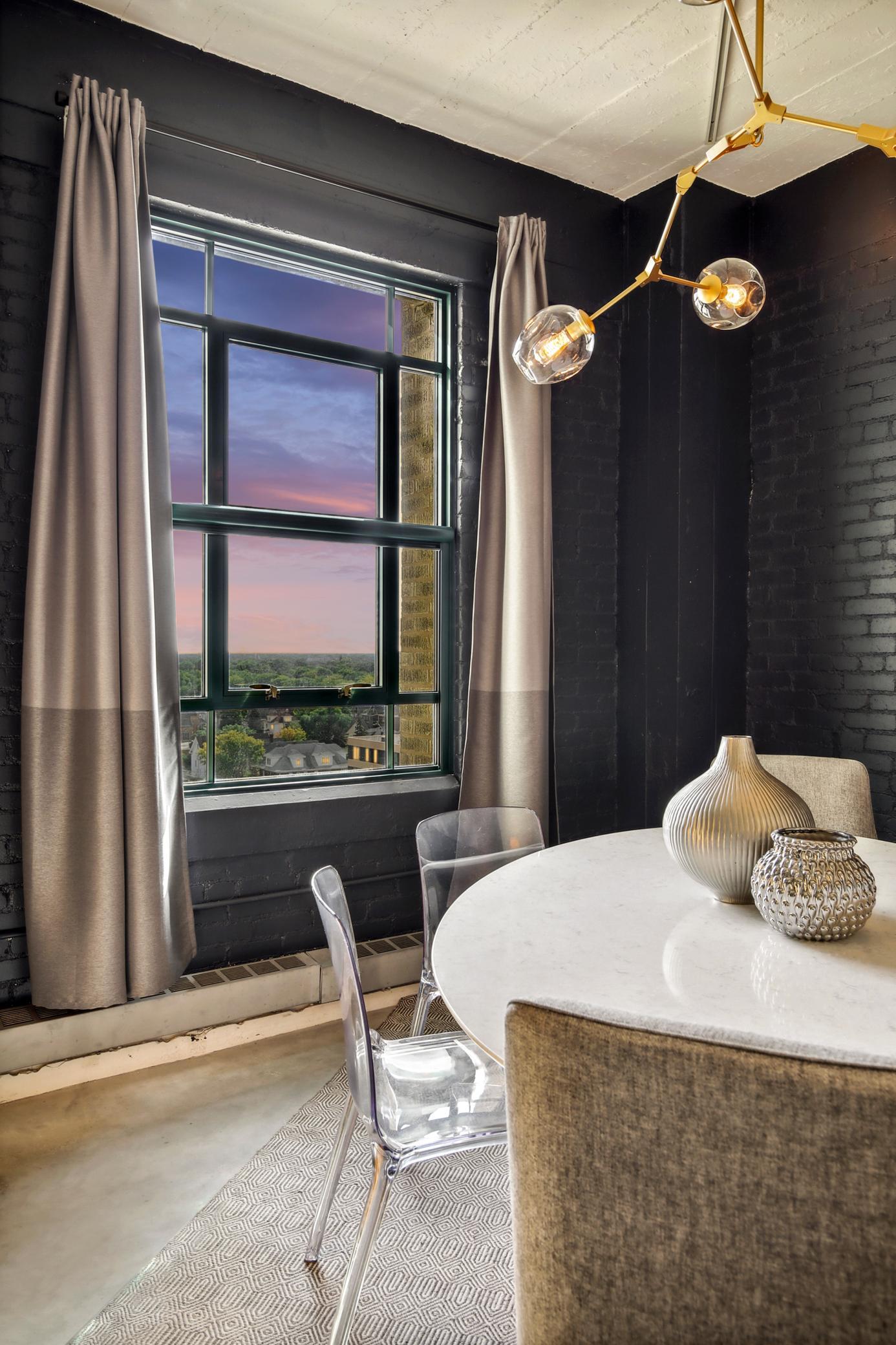 2929 Chicago Avenue Unit: 909