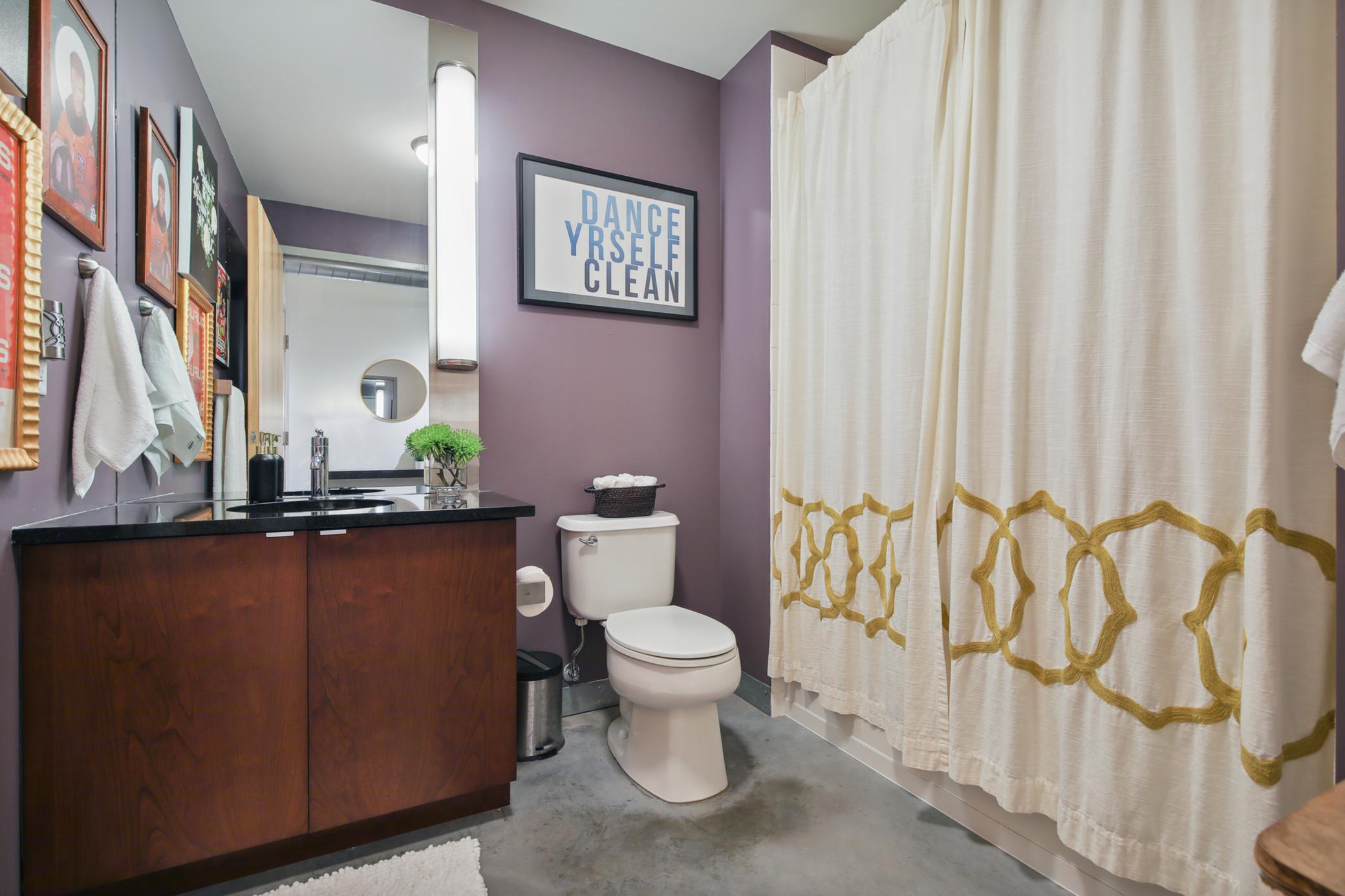 2929 Chicago Avenue Unit: 909