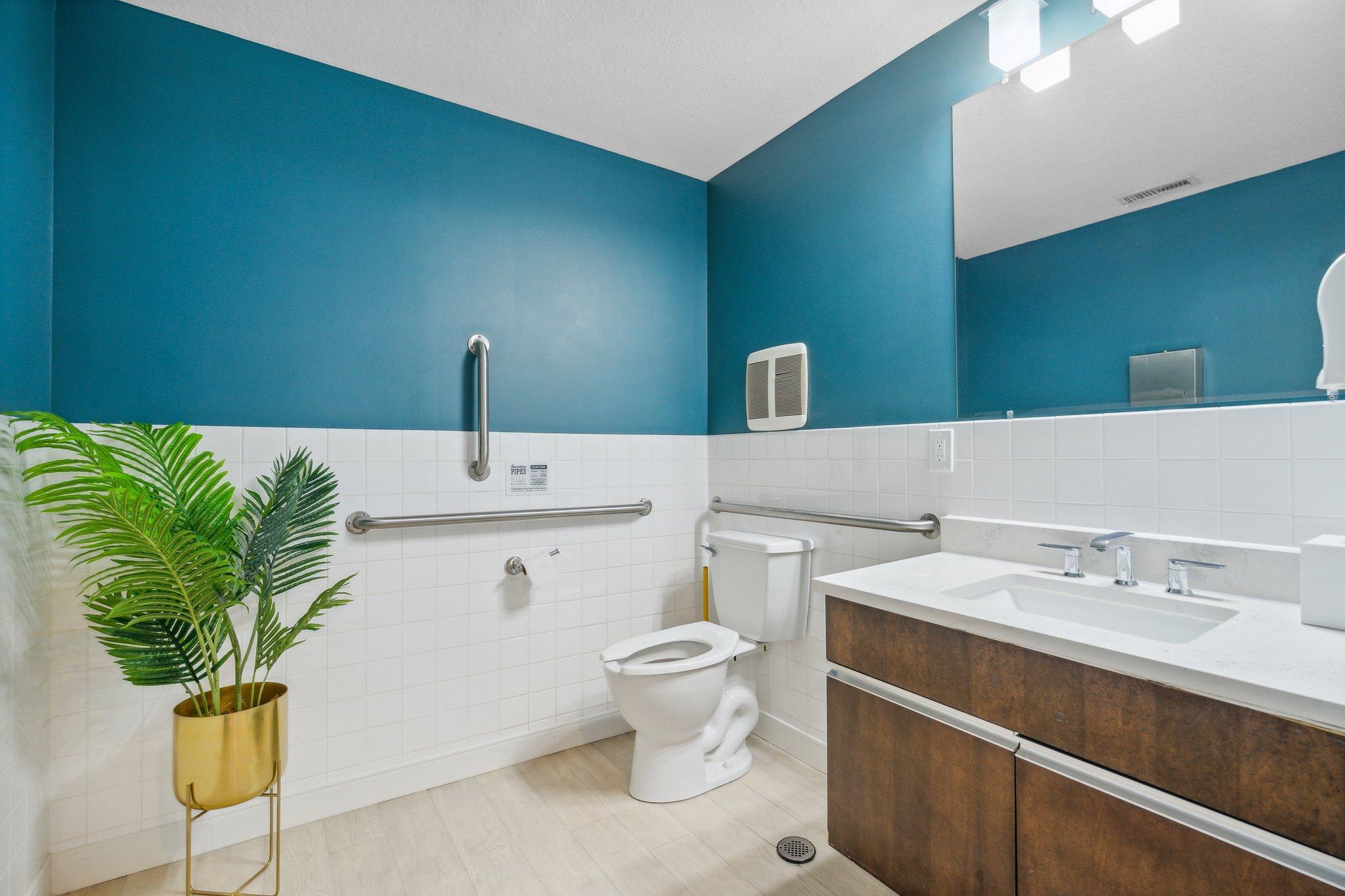 50 Groveland Terrace Unit: C101
