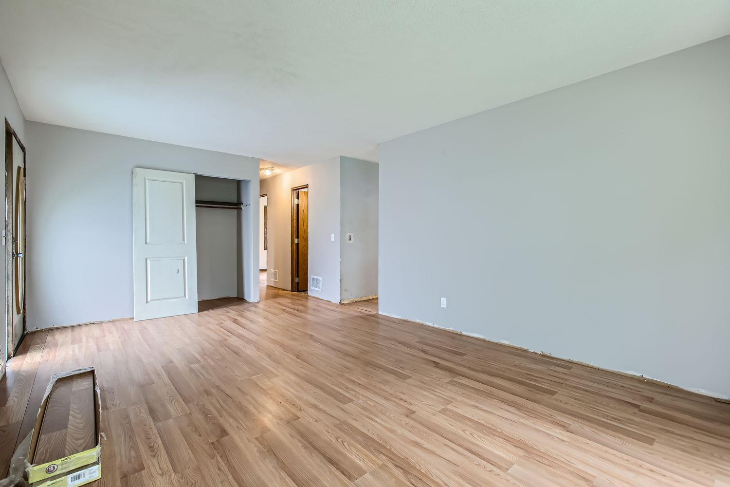 226 Winifred Street E