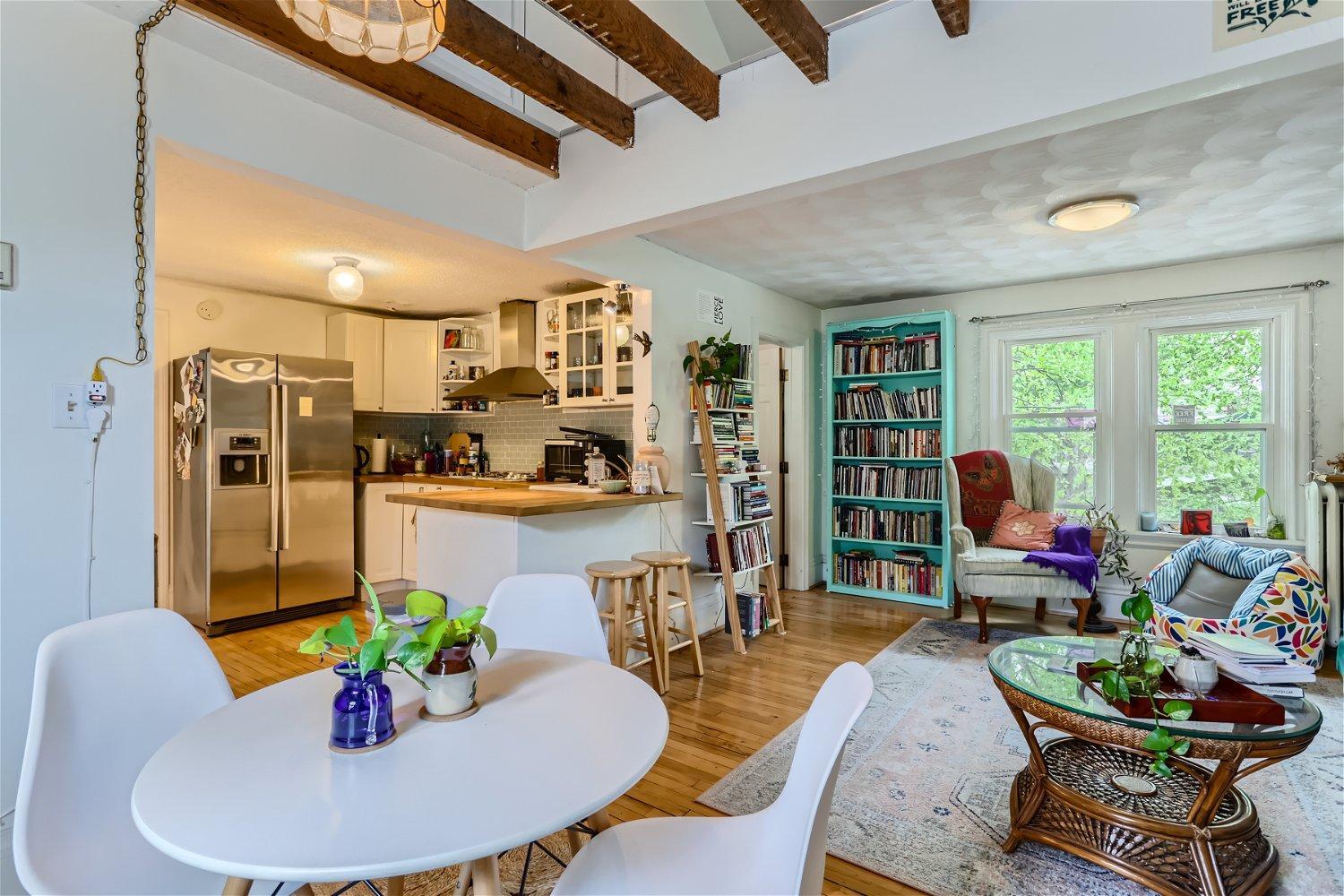 1860 Saint Clair Avenue