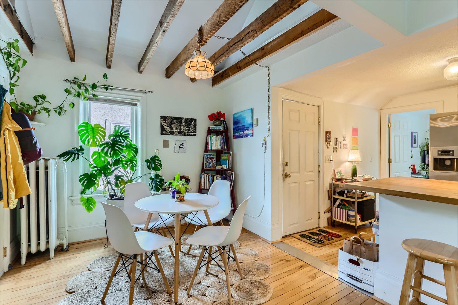 1860 Saint Clair Avenue