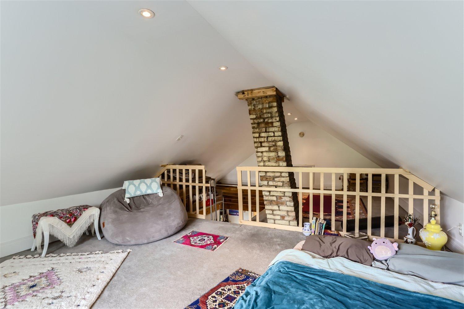 1860 Saint Clair Avenue