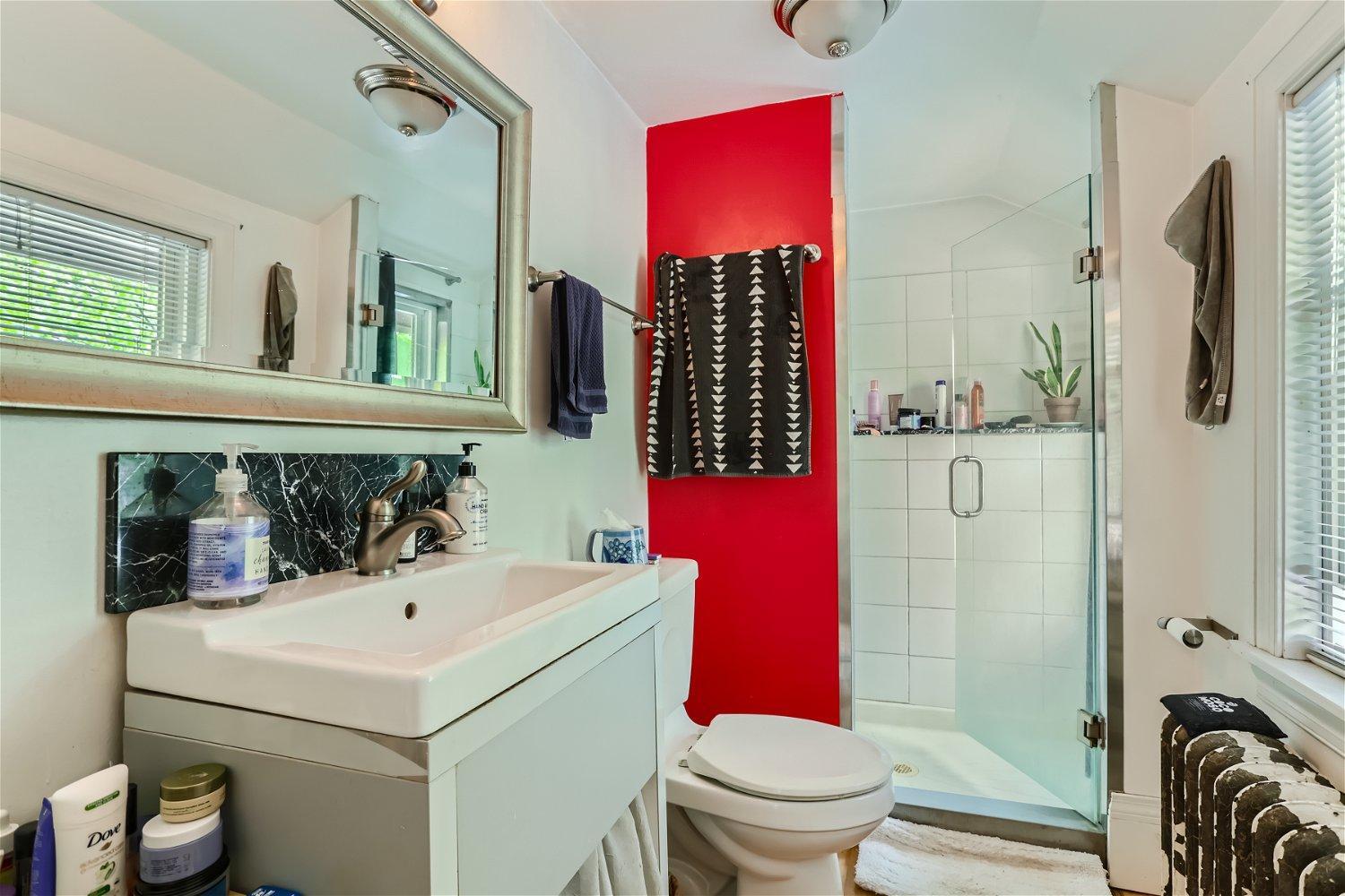 1860 Saint Clair Avenue