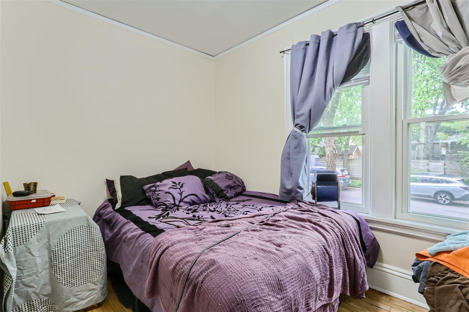 1860 Saint Clair Avenue