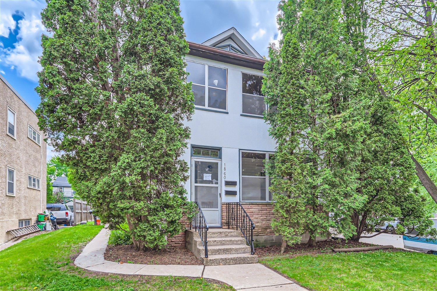 1860 Saint Clair Avenue