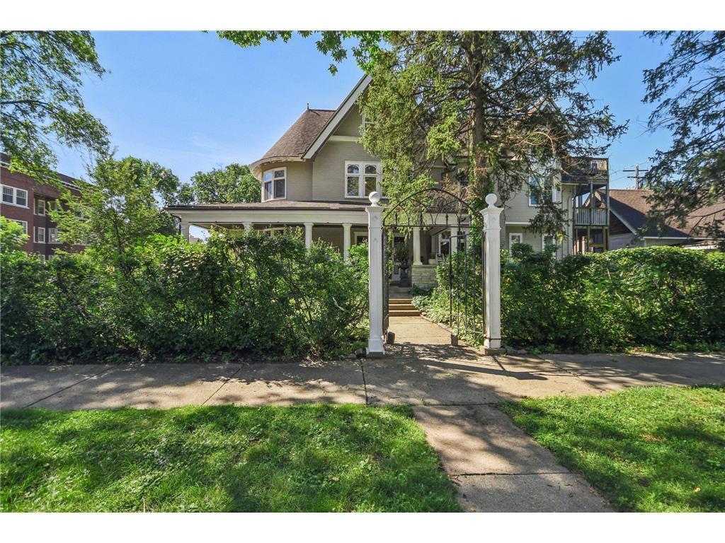 2400 Girard Avenue S Unit: 3