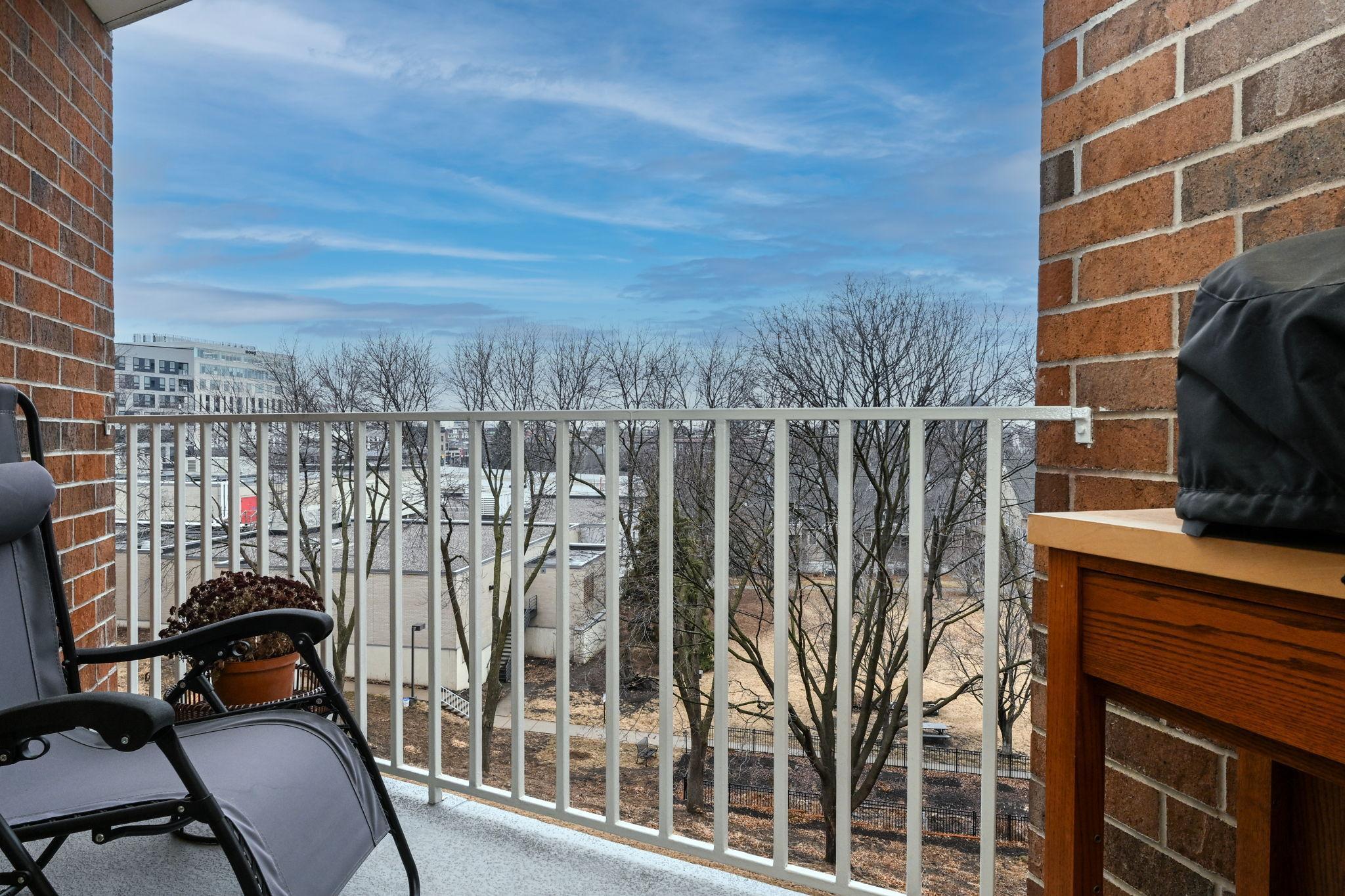 1425 W 28th Street Unit: 406