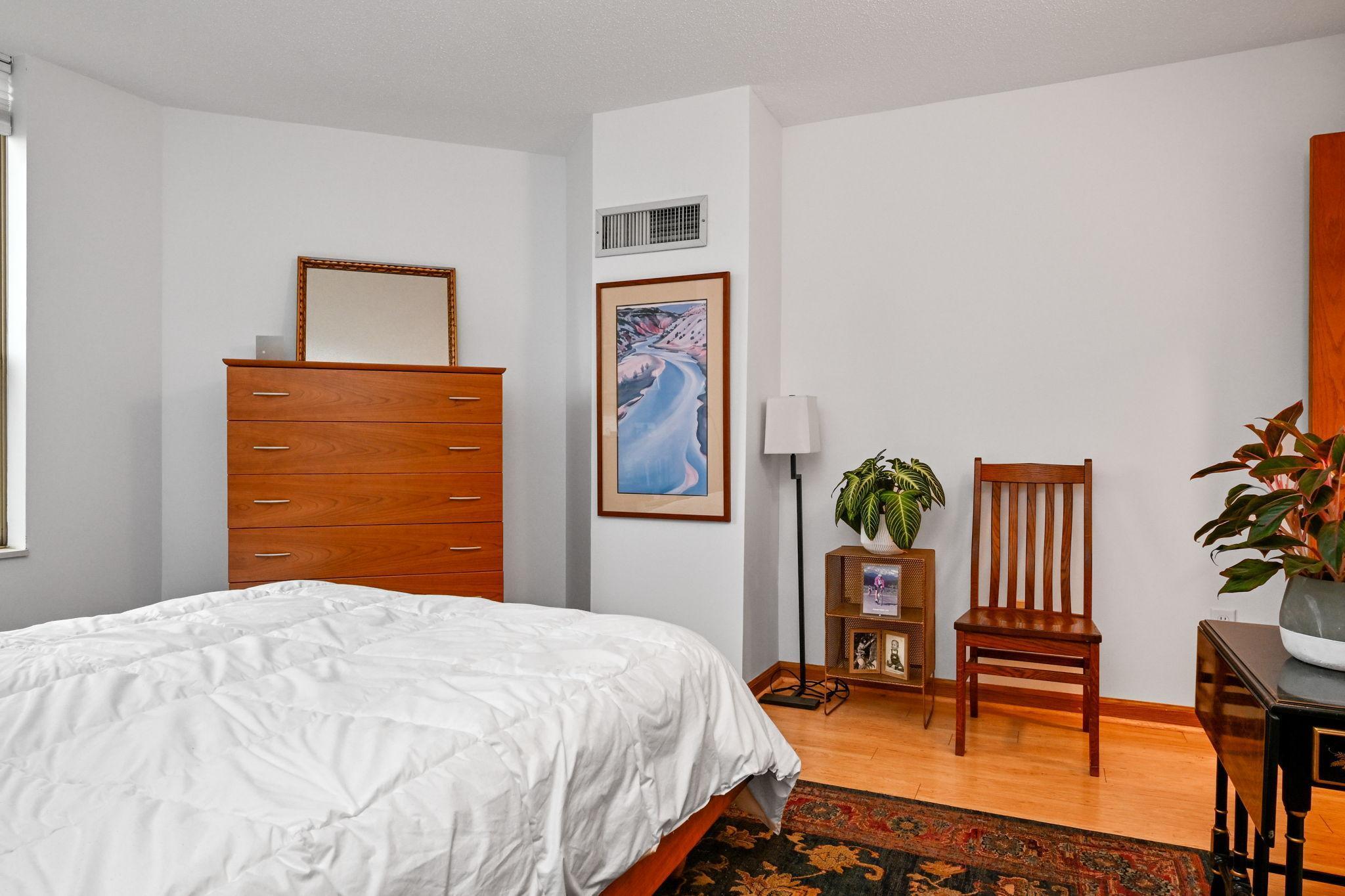 1425 W 28th Street Unit: 406