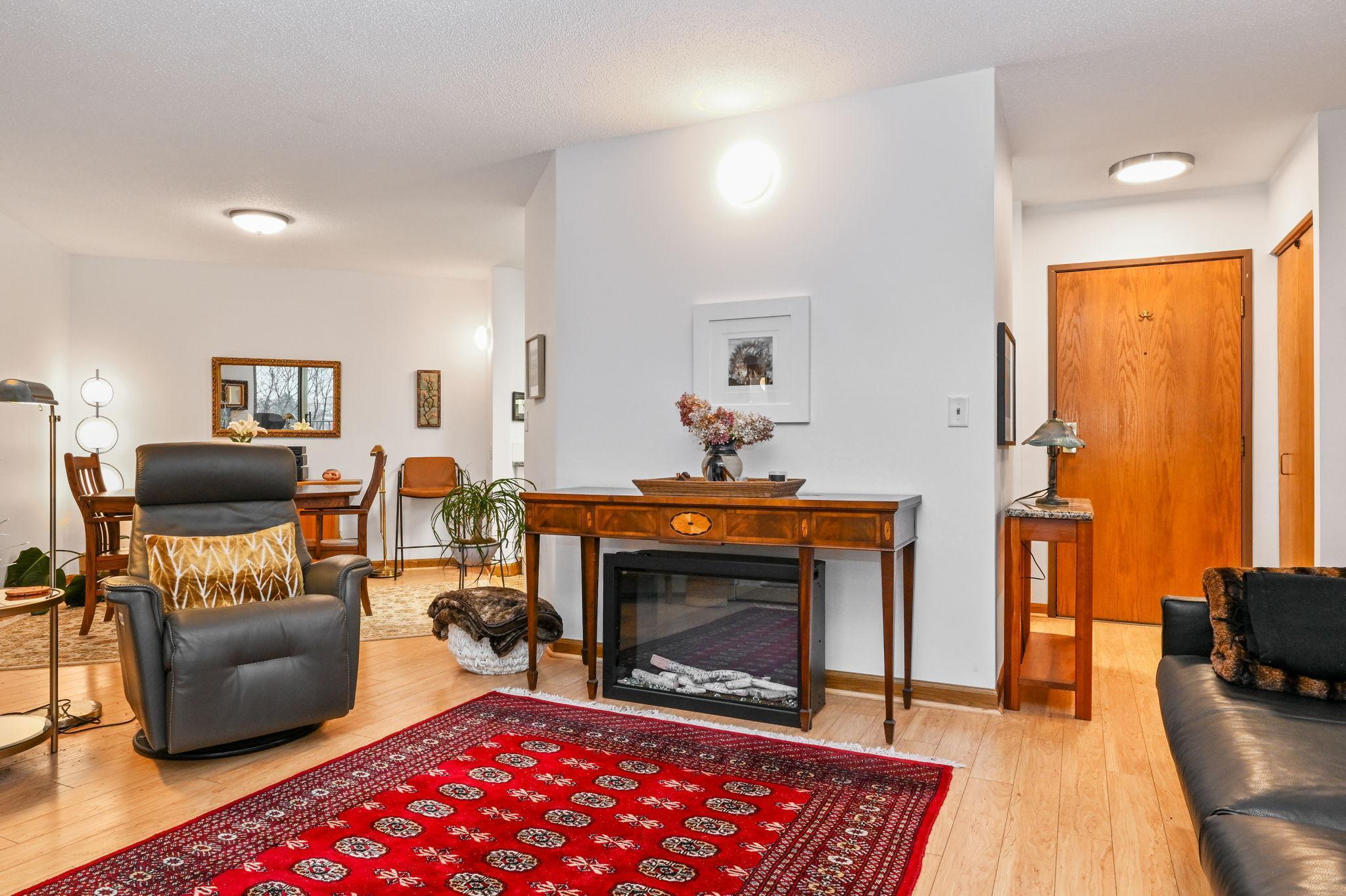 1425 W 28th Street Unit: 406