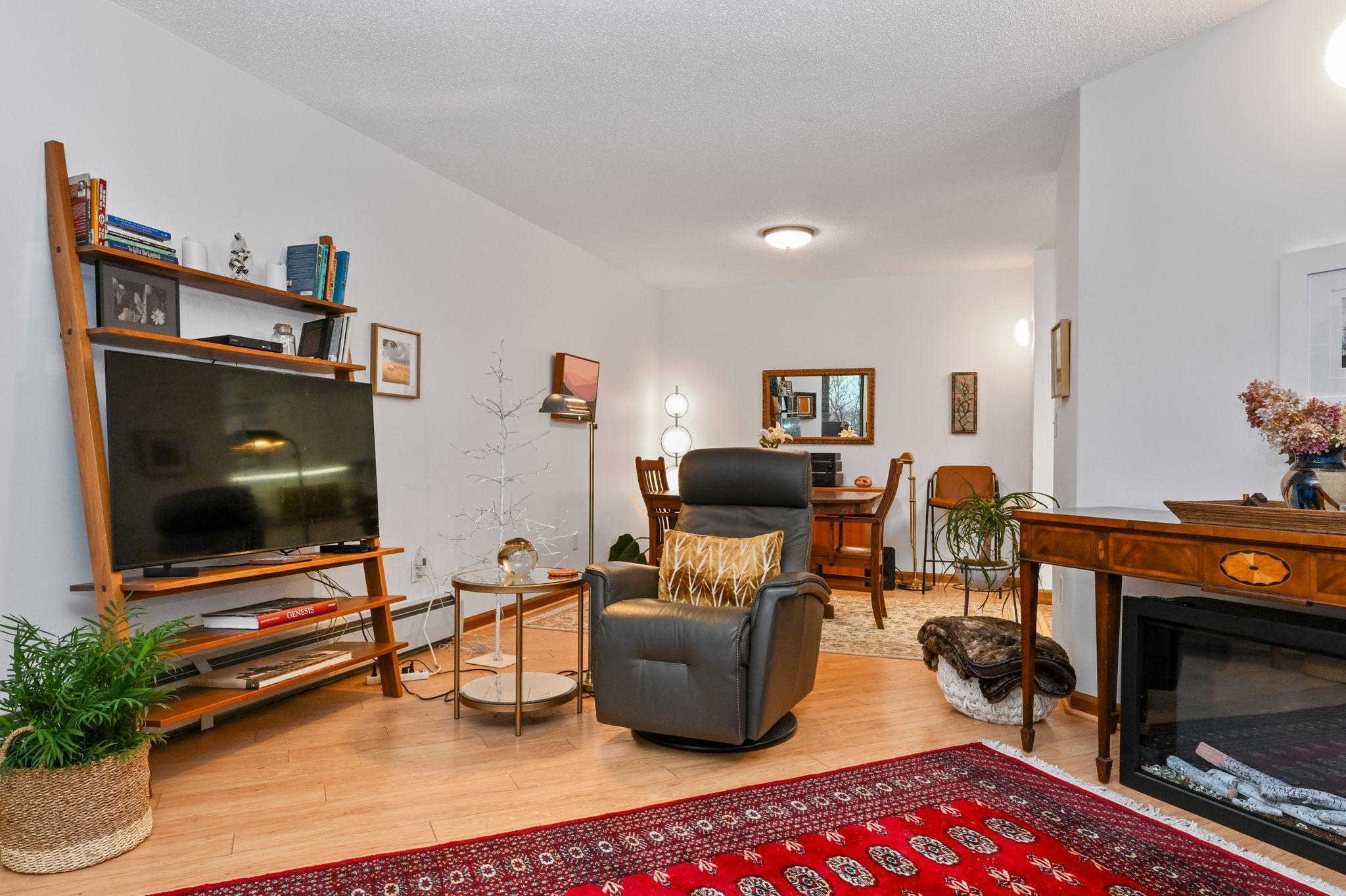 1425 W 28th Street Unit: 406