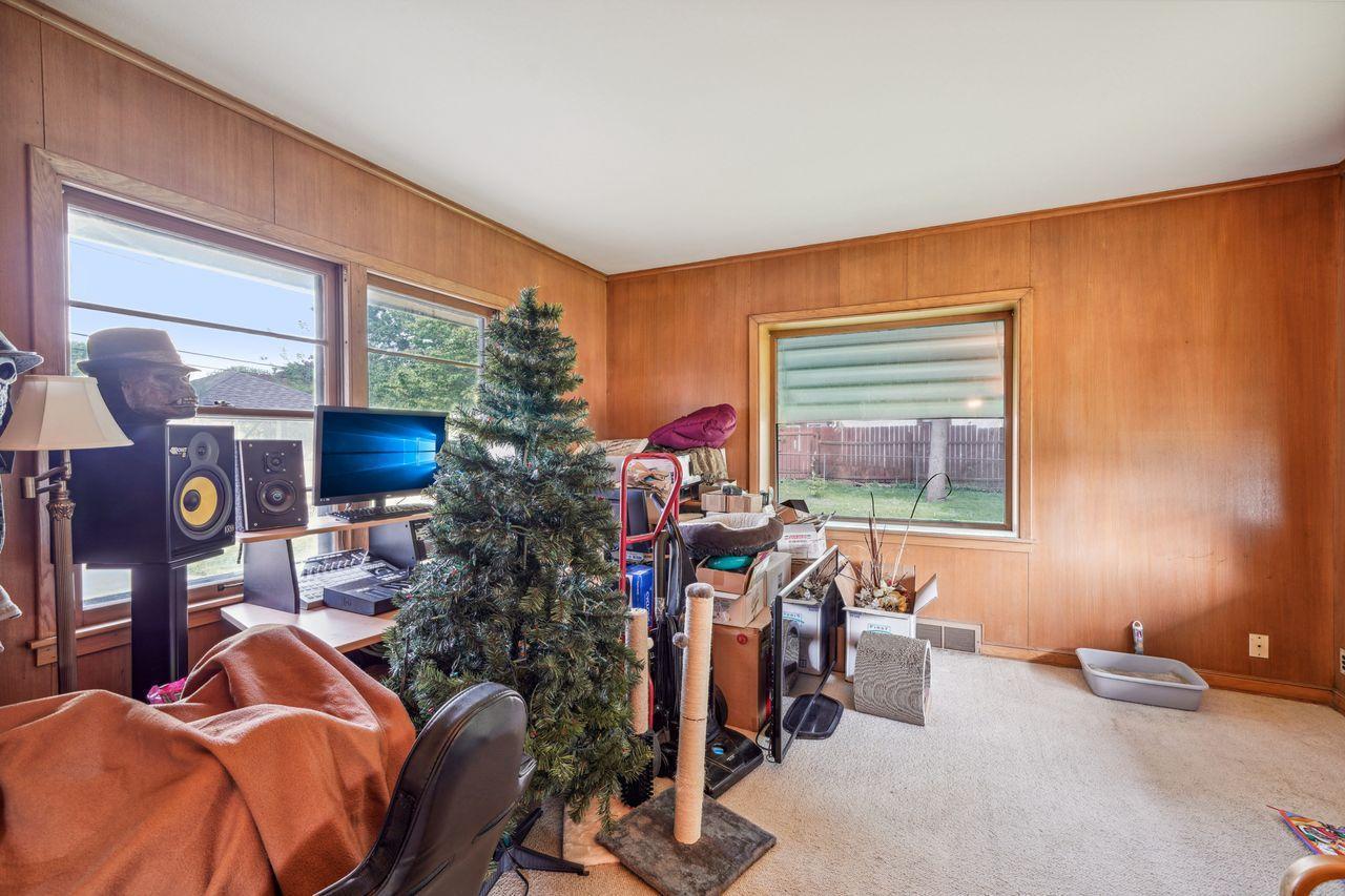 5912 Cambridge Street