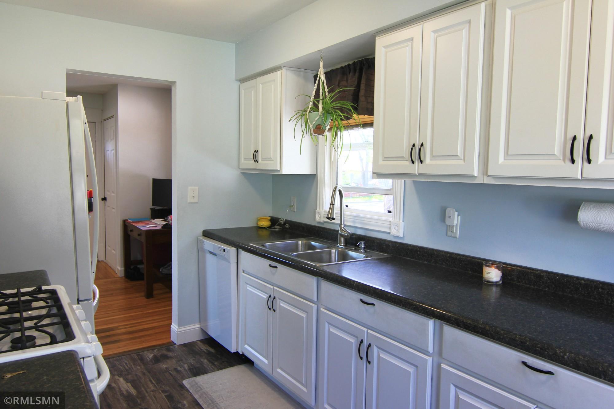 1104 Greystone Avenue N