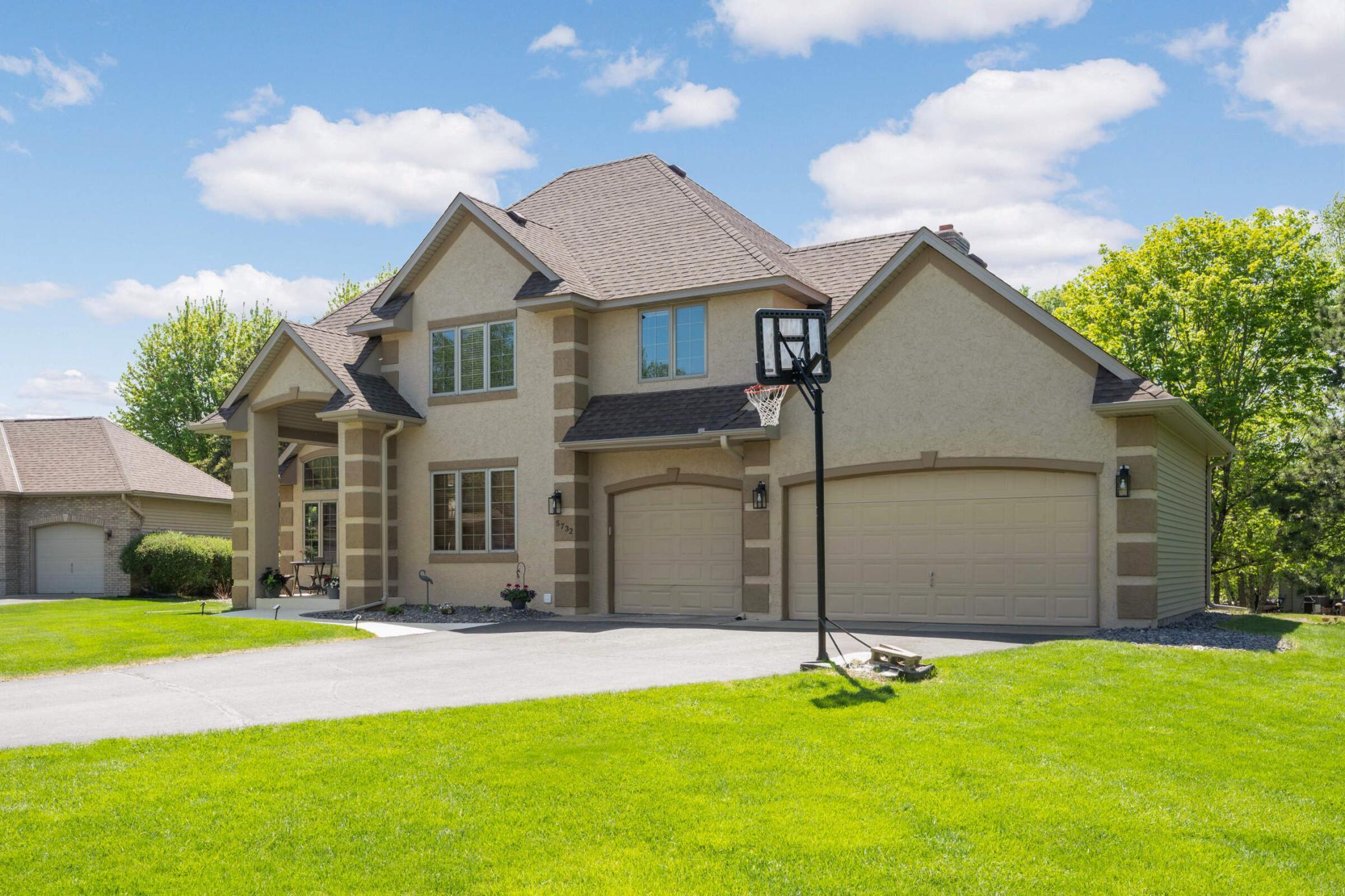 5732 Pond Court