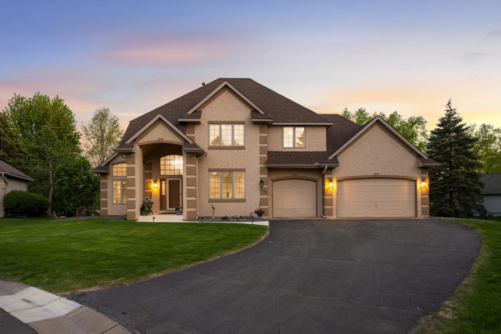 5732 Pond Court