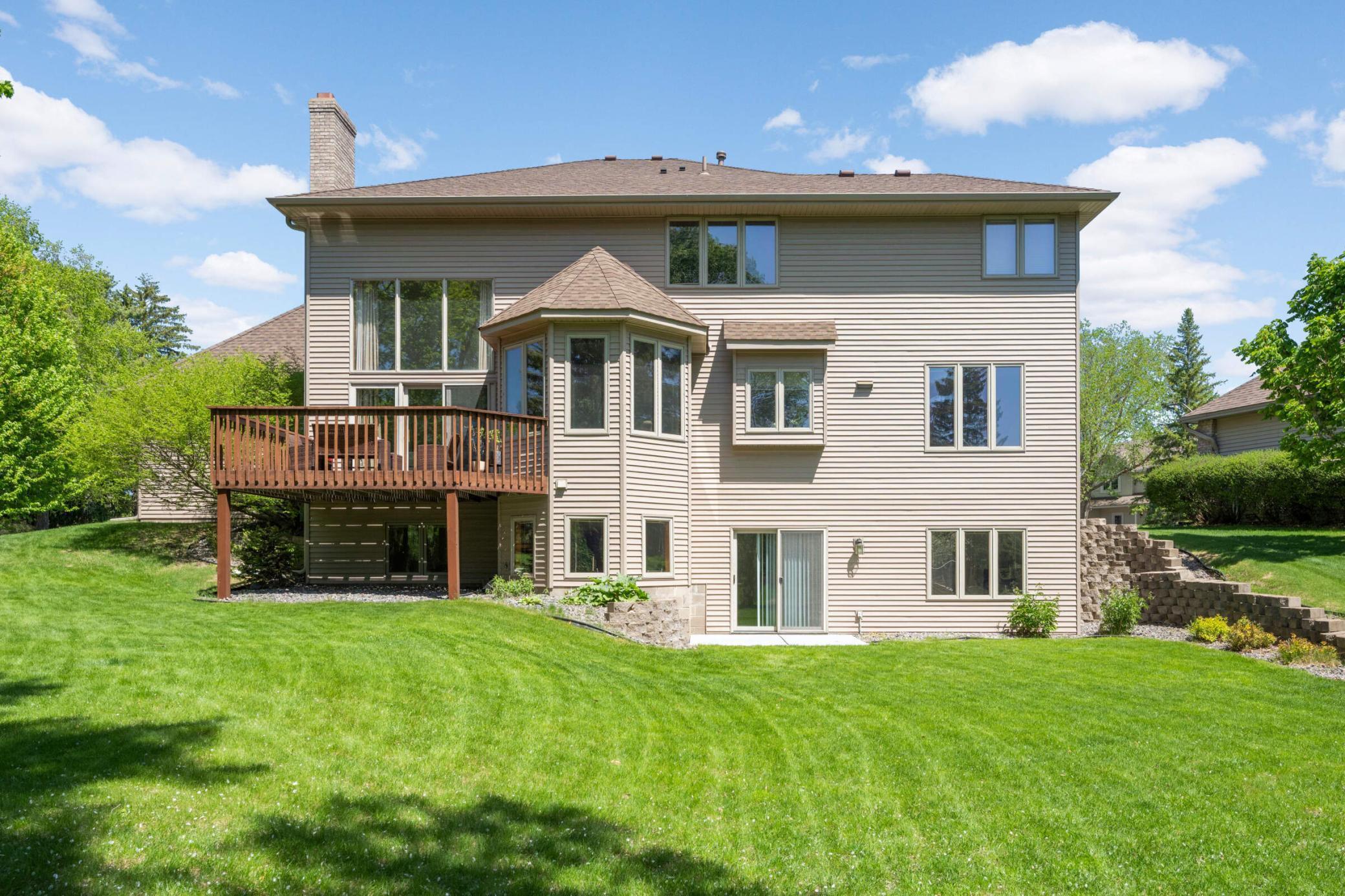 5732 Pond Court