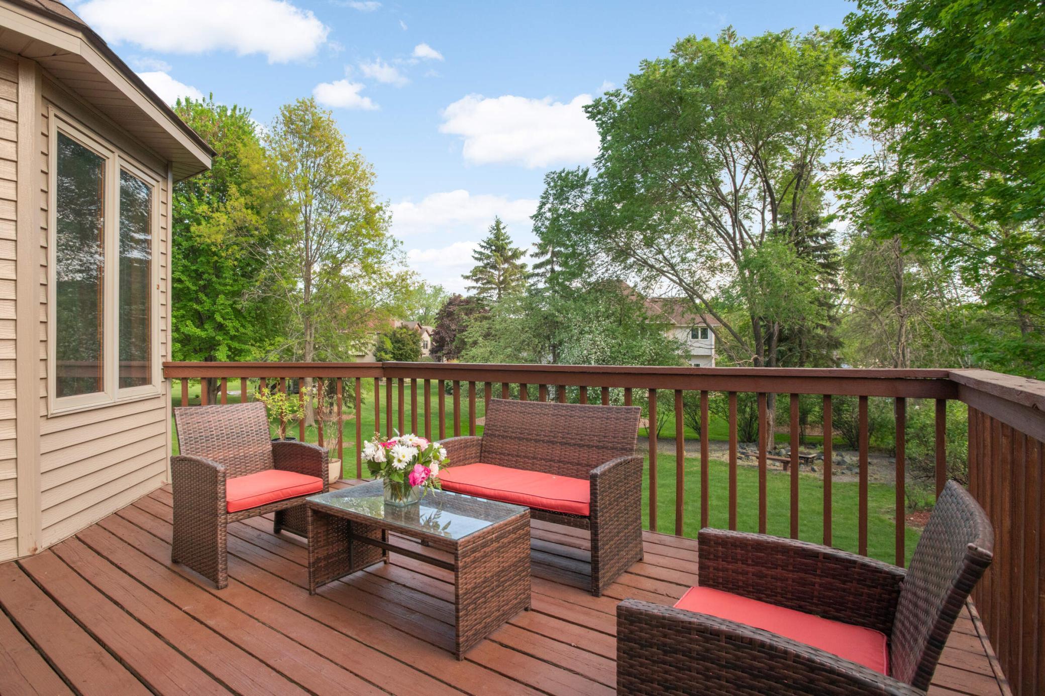 5732 Pond Court