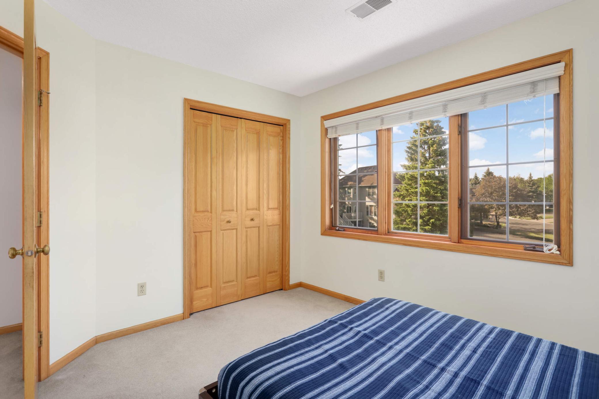5732 Pond Court
