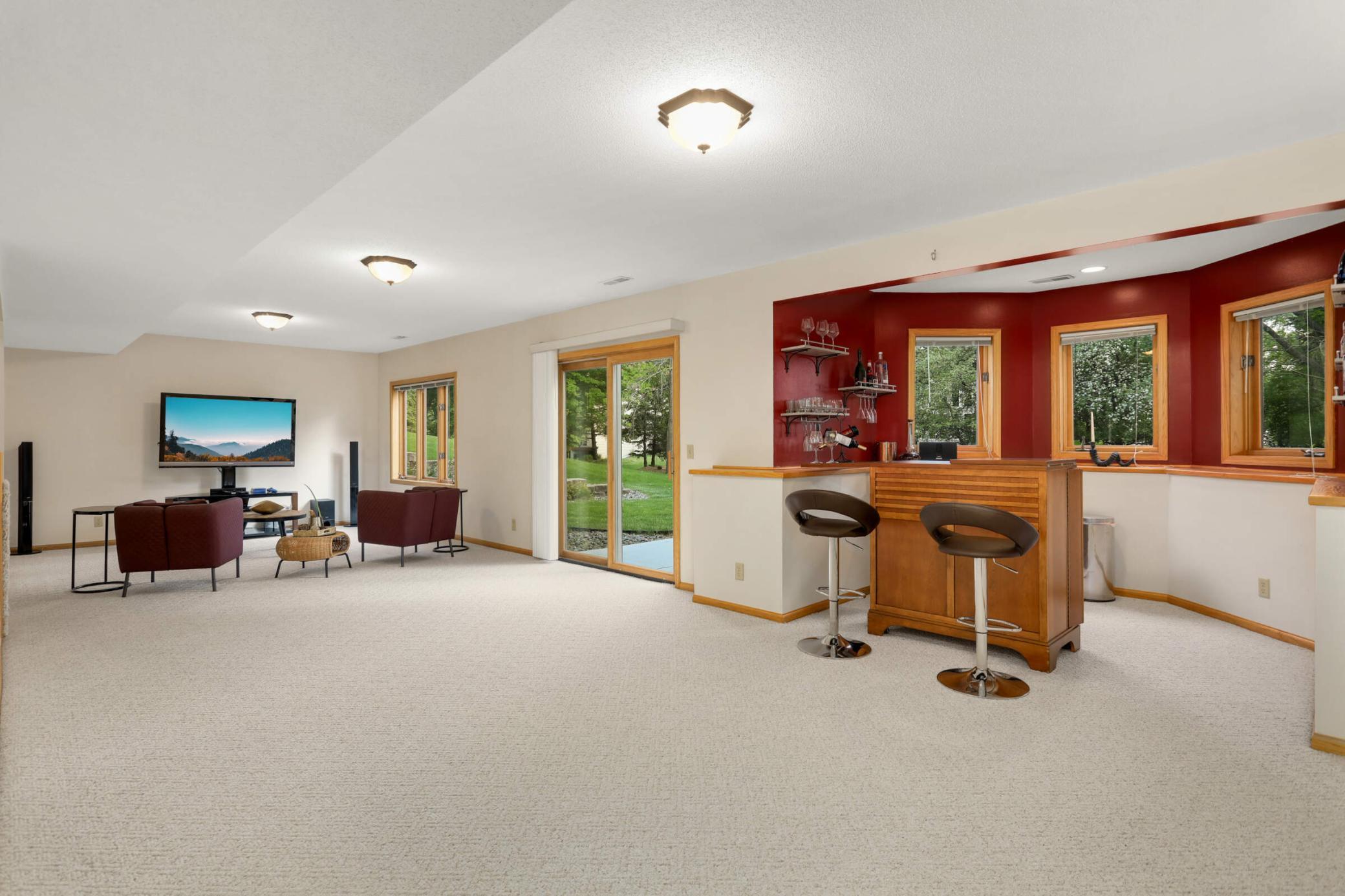 5732 Pond Court