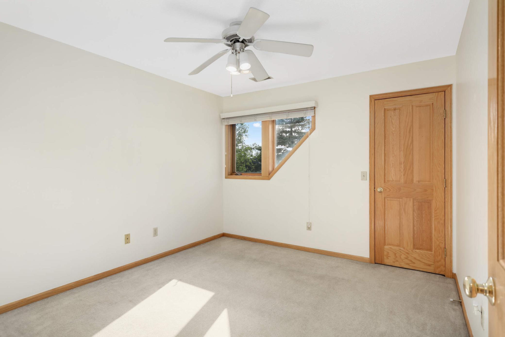 5732 Pond Court