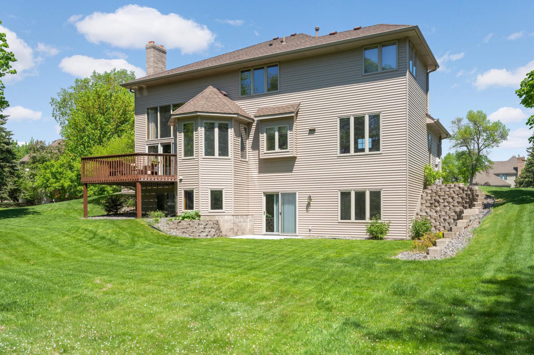5732 Pond Court