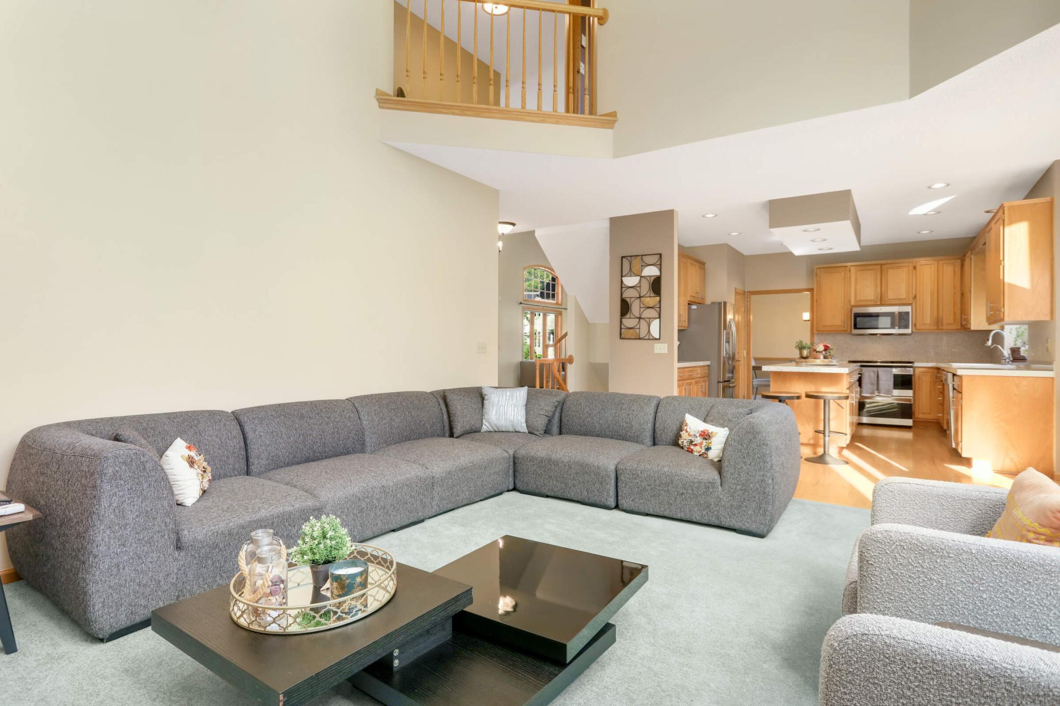 5732 Pond Court