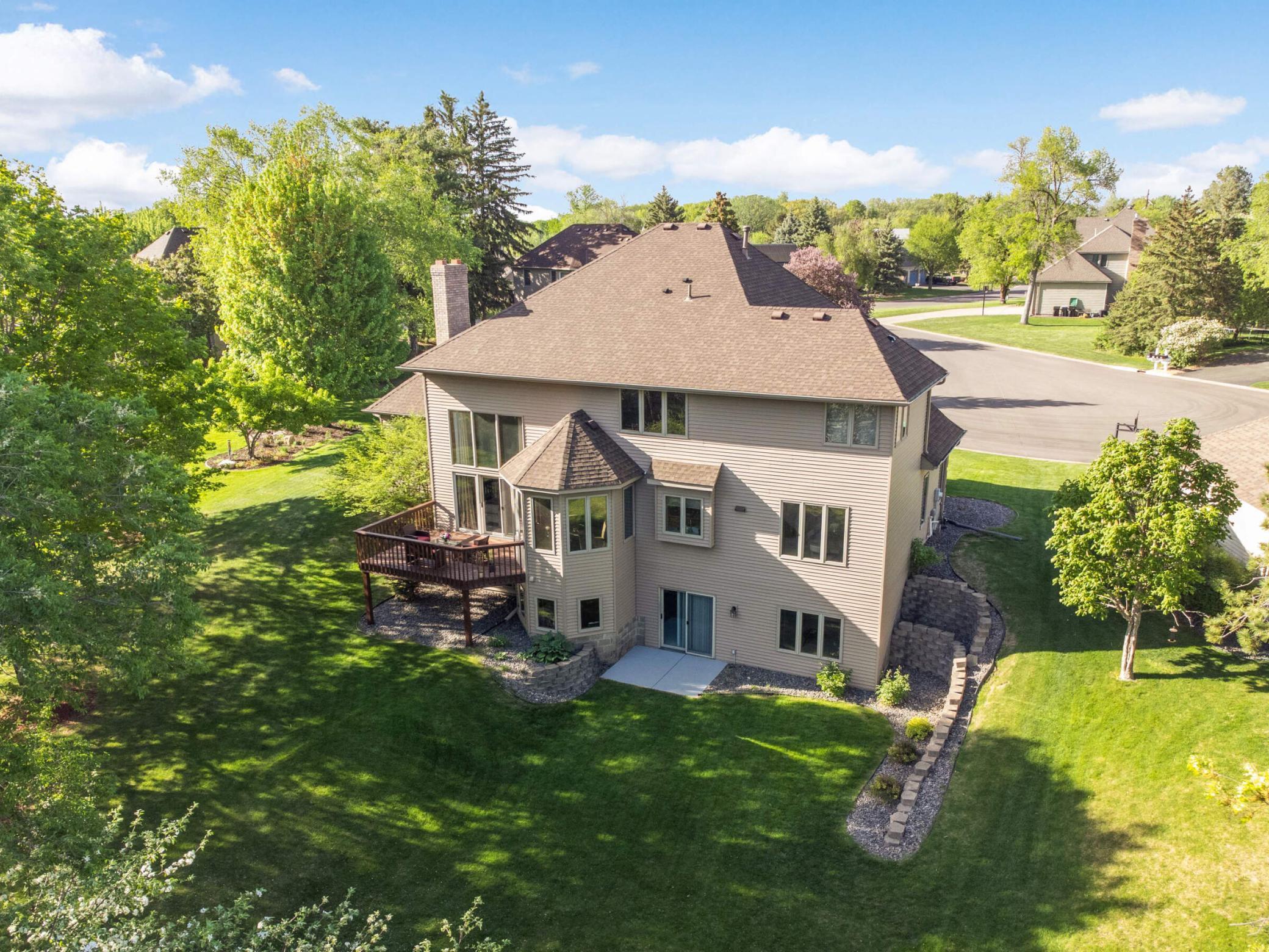 5732 Pond Court
