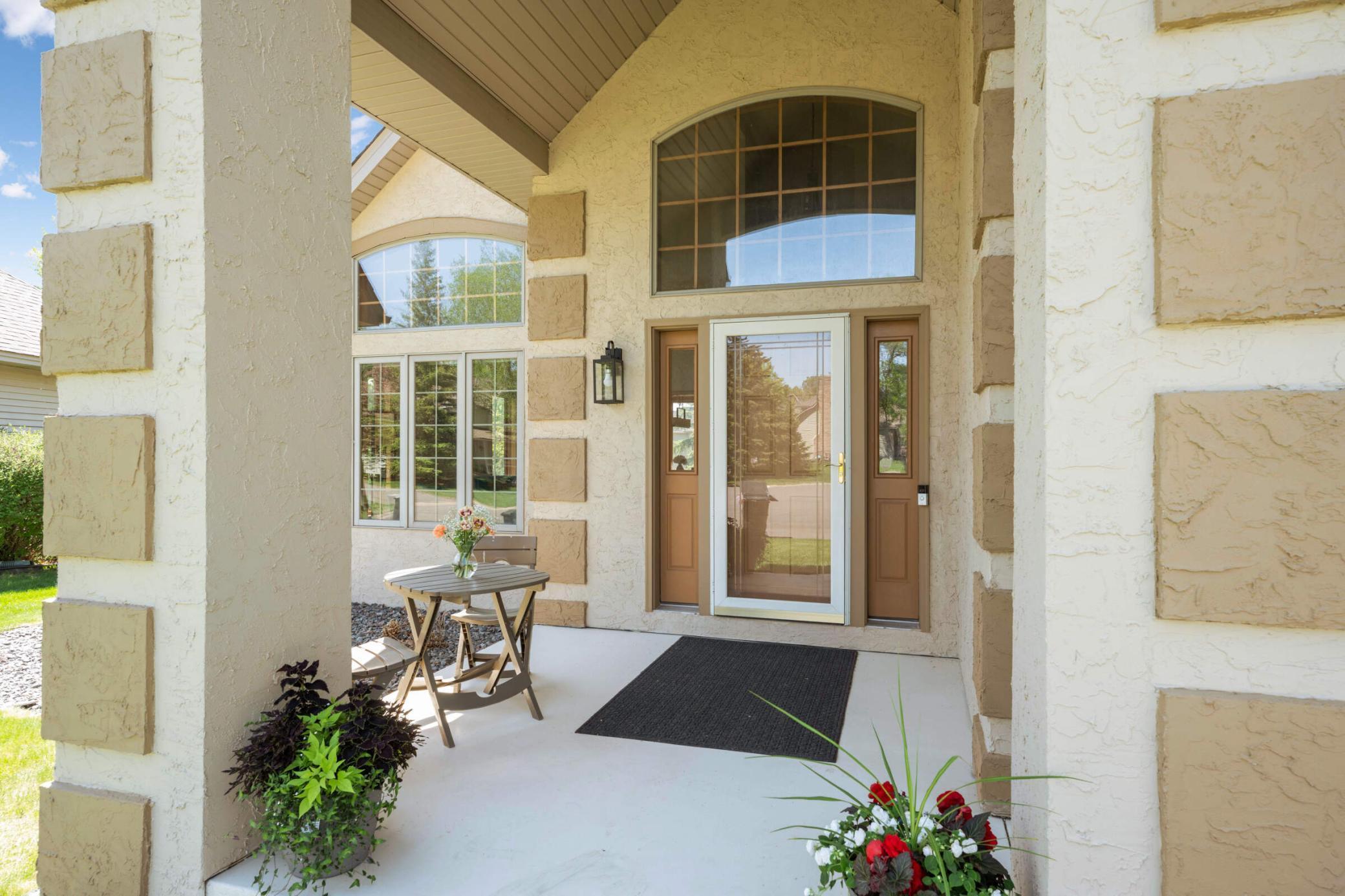 5732 Pond Court