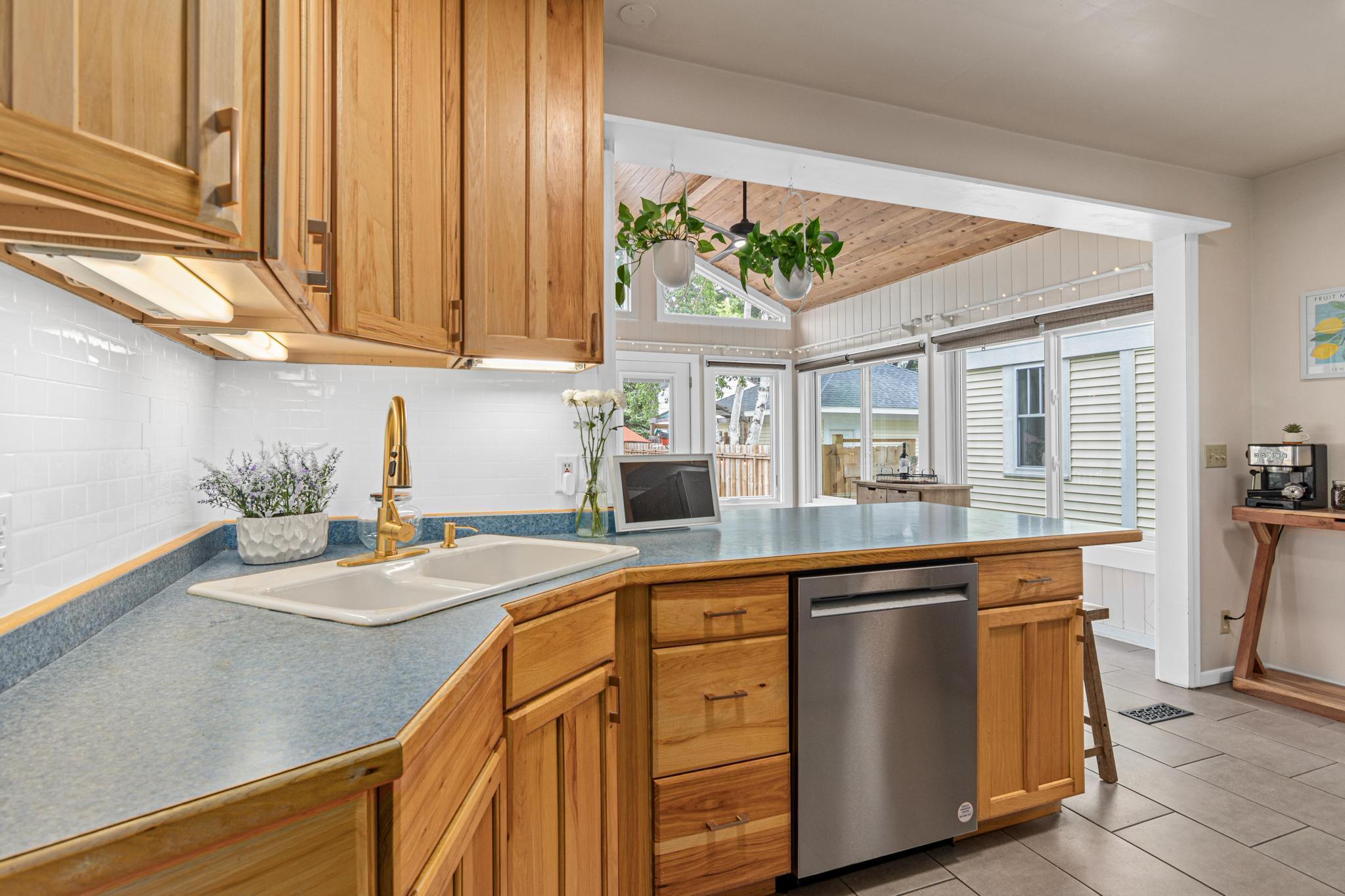 1391 Jefferson Avenue