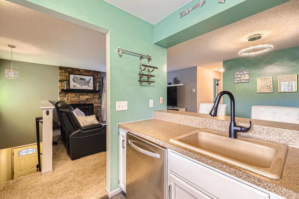 2060 Pathways Drive Unit: 13