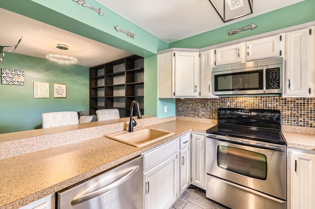 2060 Pathways Drive Unit: 13