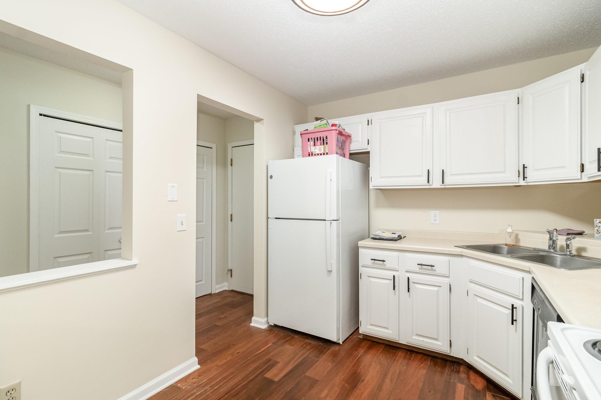 111 Imperial Drive W Unit: 107
