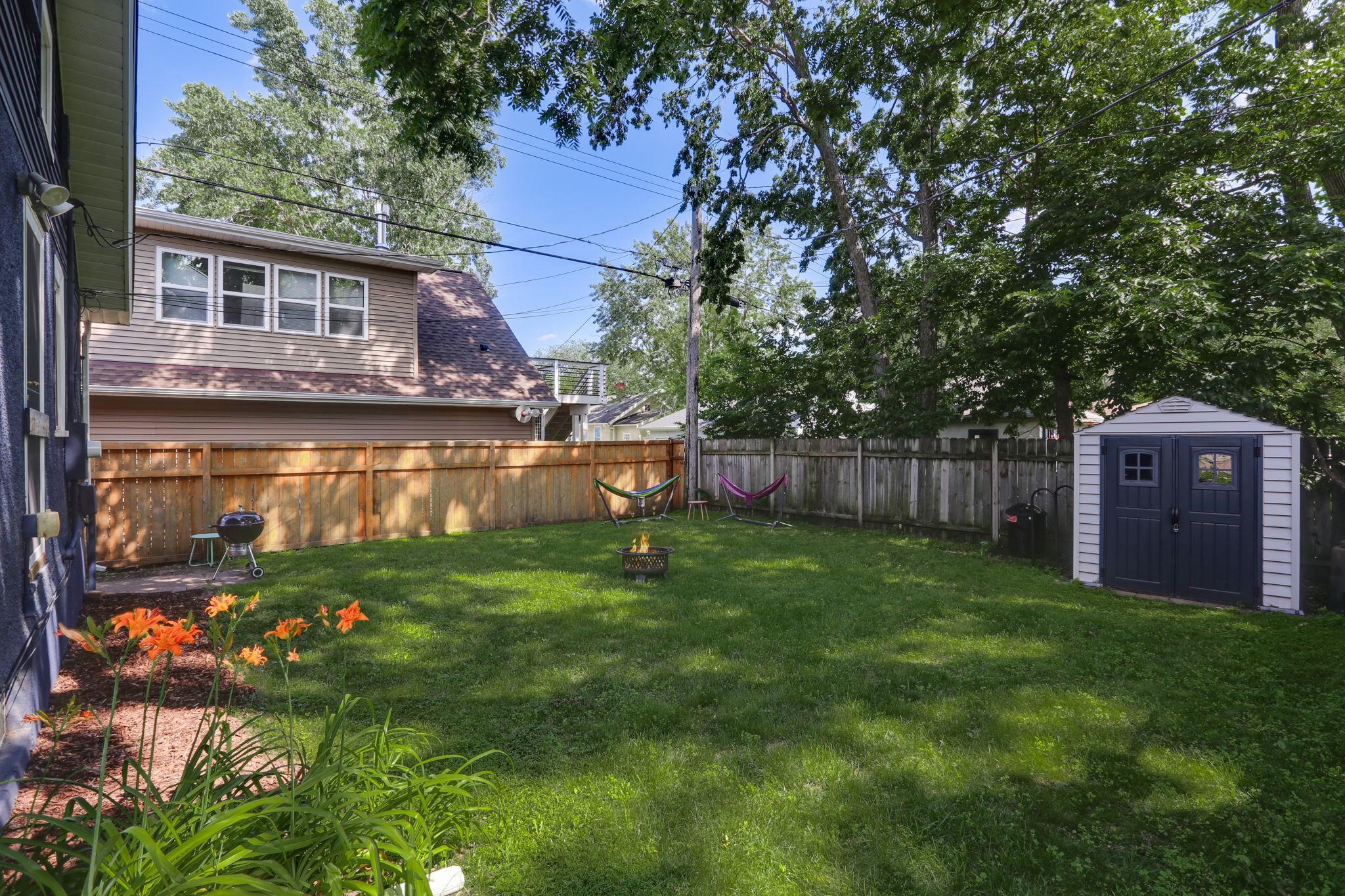 2109 E 38th Street