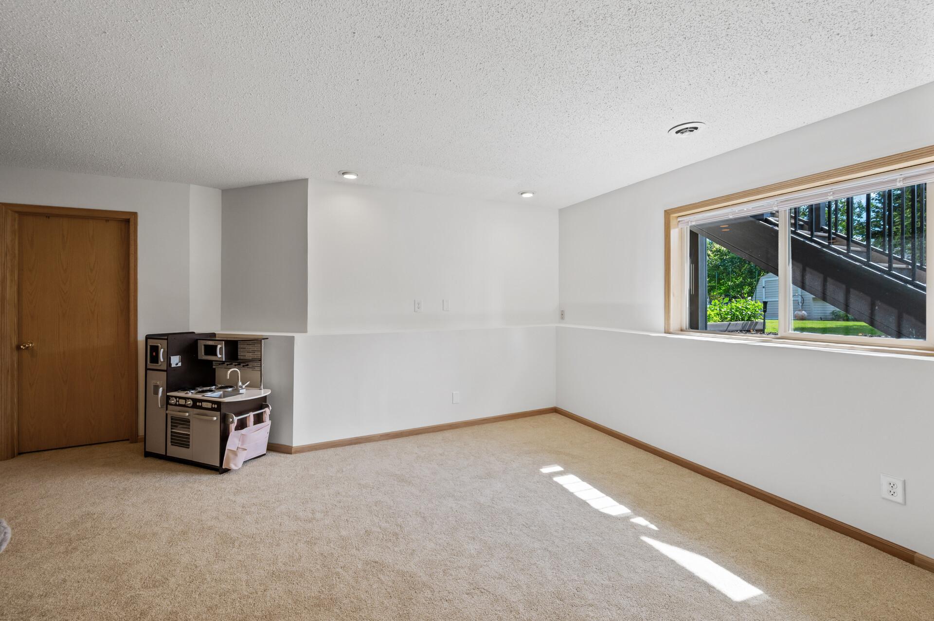13708 Bluewing Drive