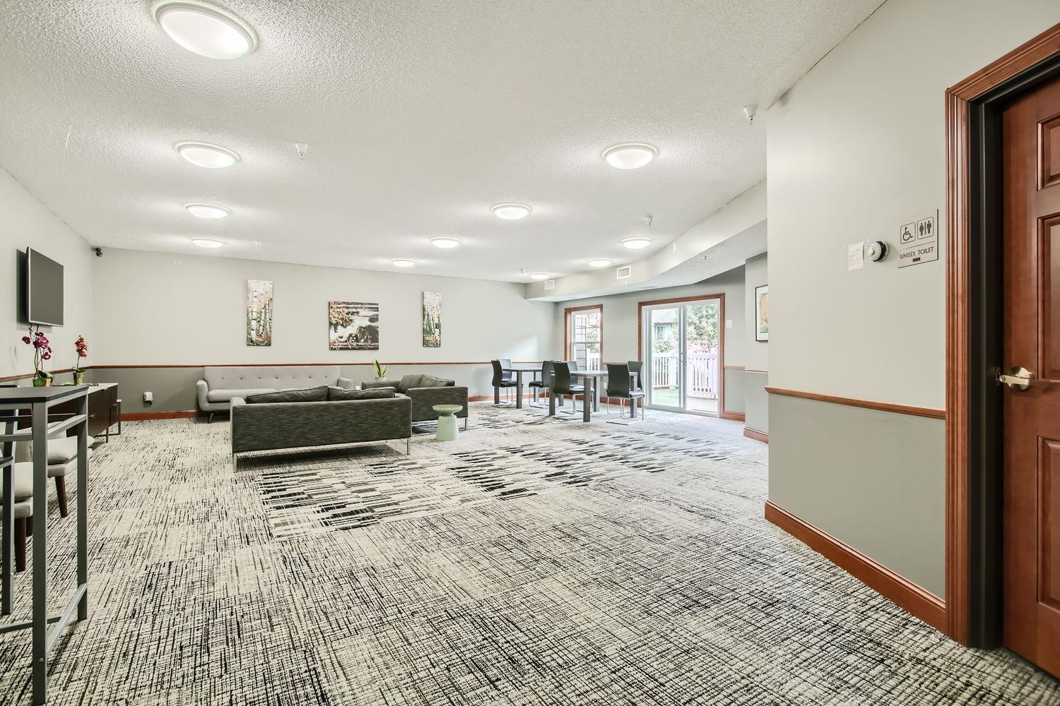4824 E 53rd Street Unit: 410