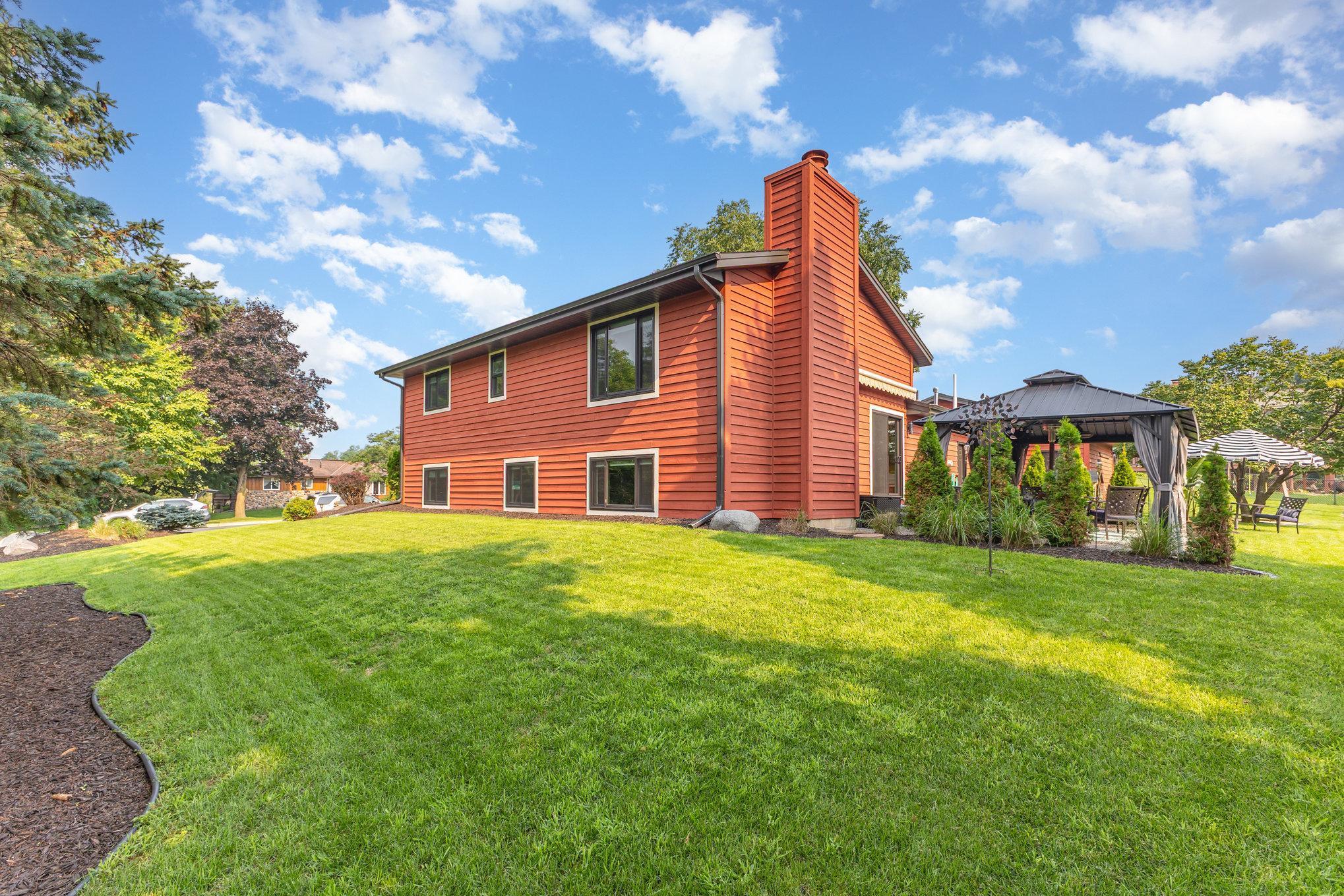 6180 Bowman Avenue