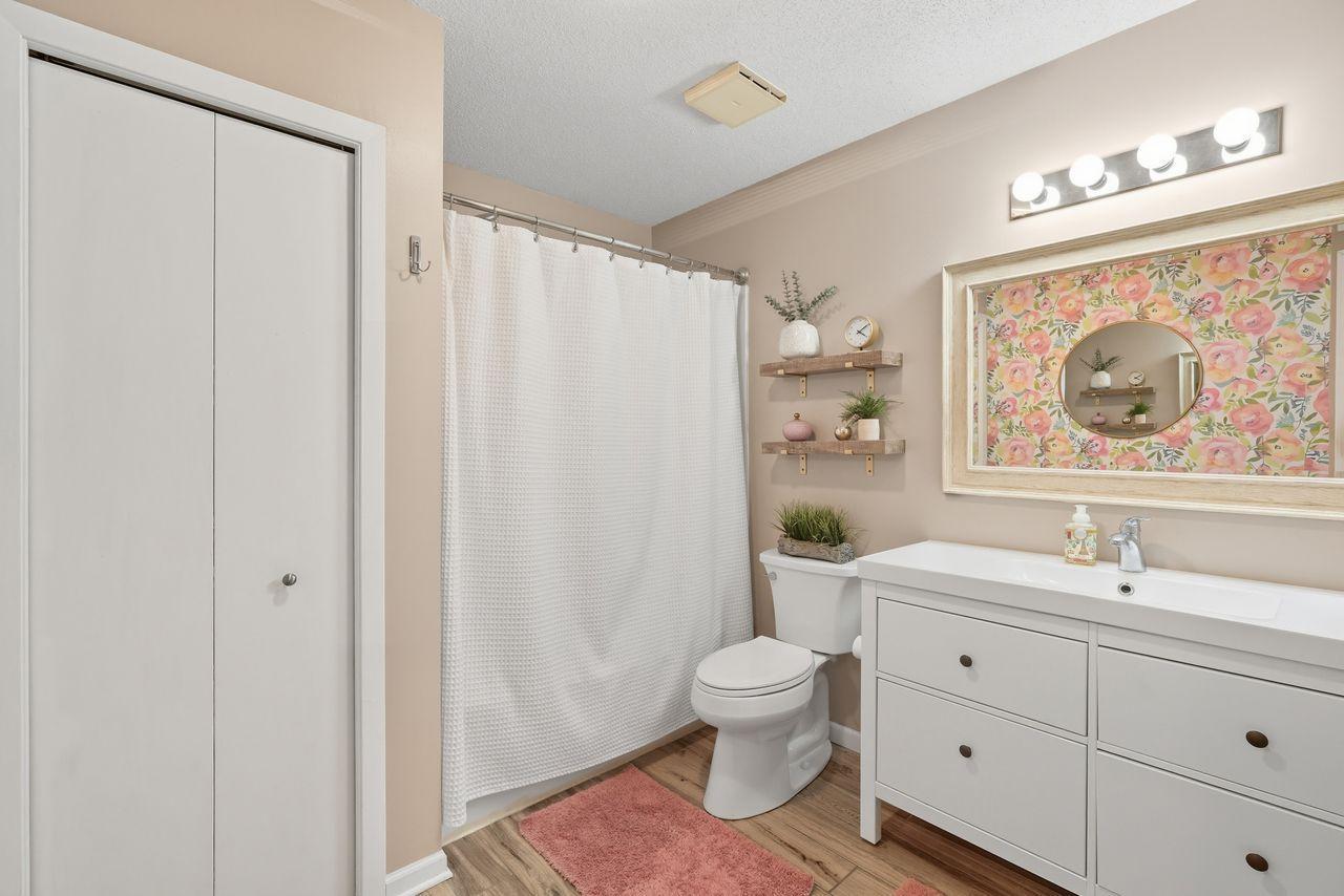 1825 Donegal Drive Unit: 1
