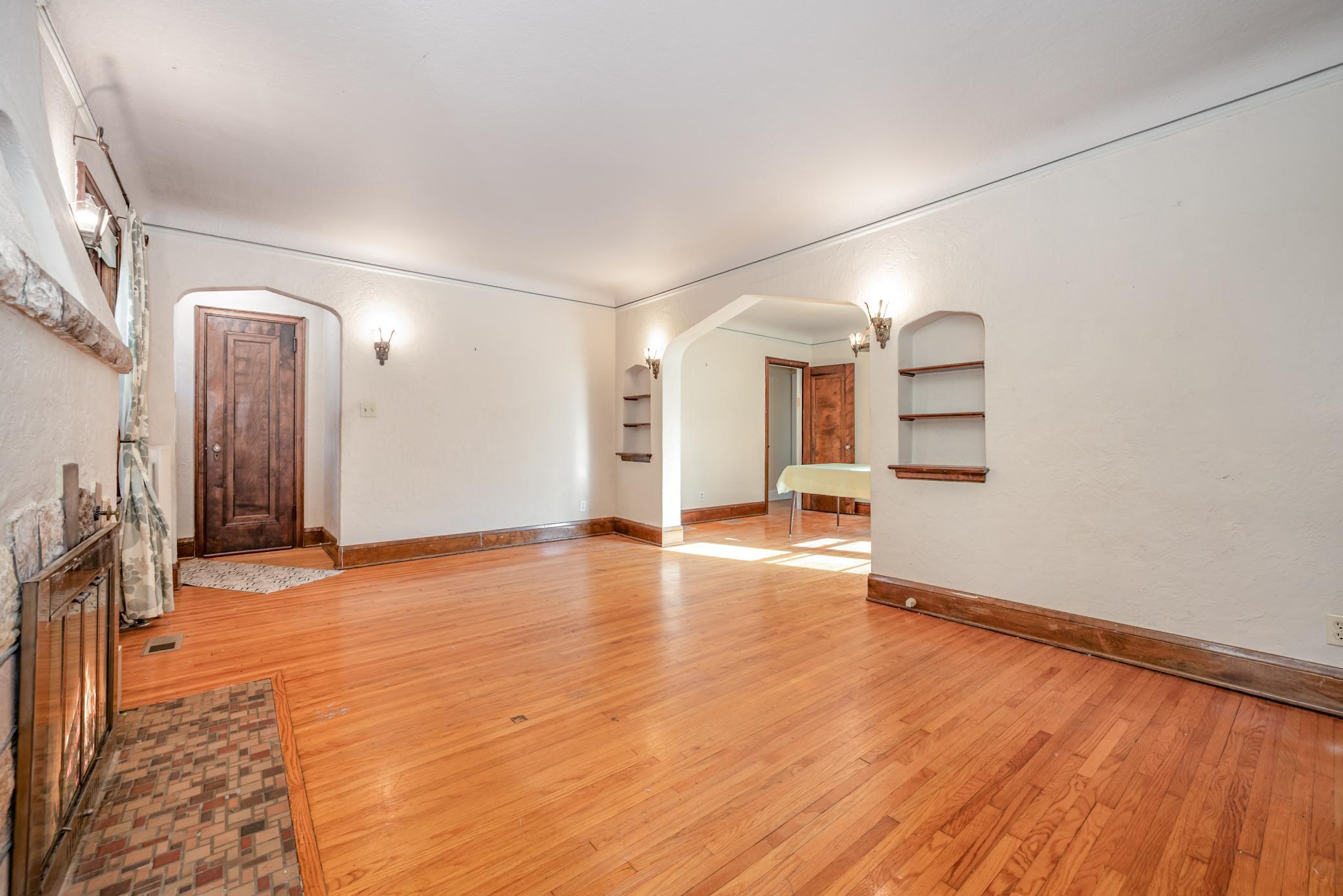 5421 Pillsbury Avenue S