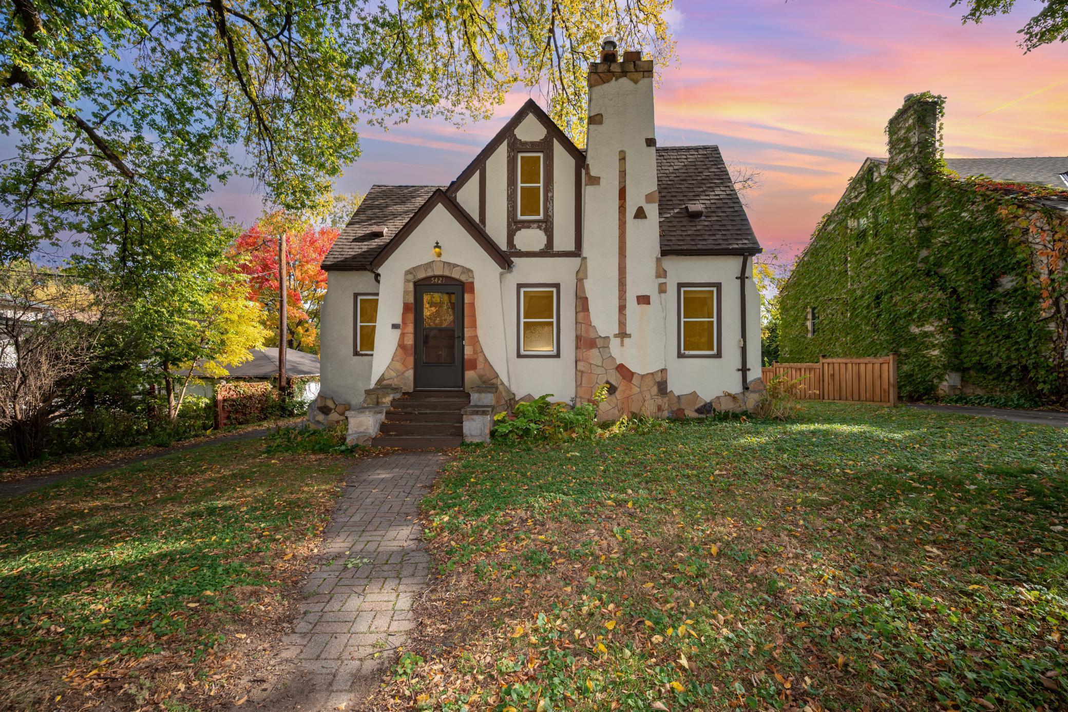 5421 Pillsbury Avenue S