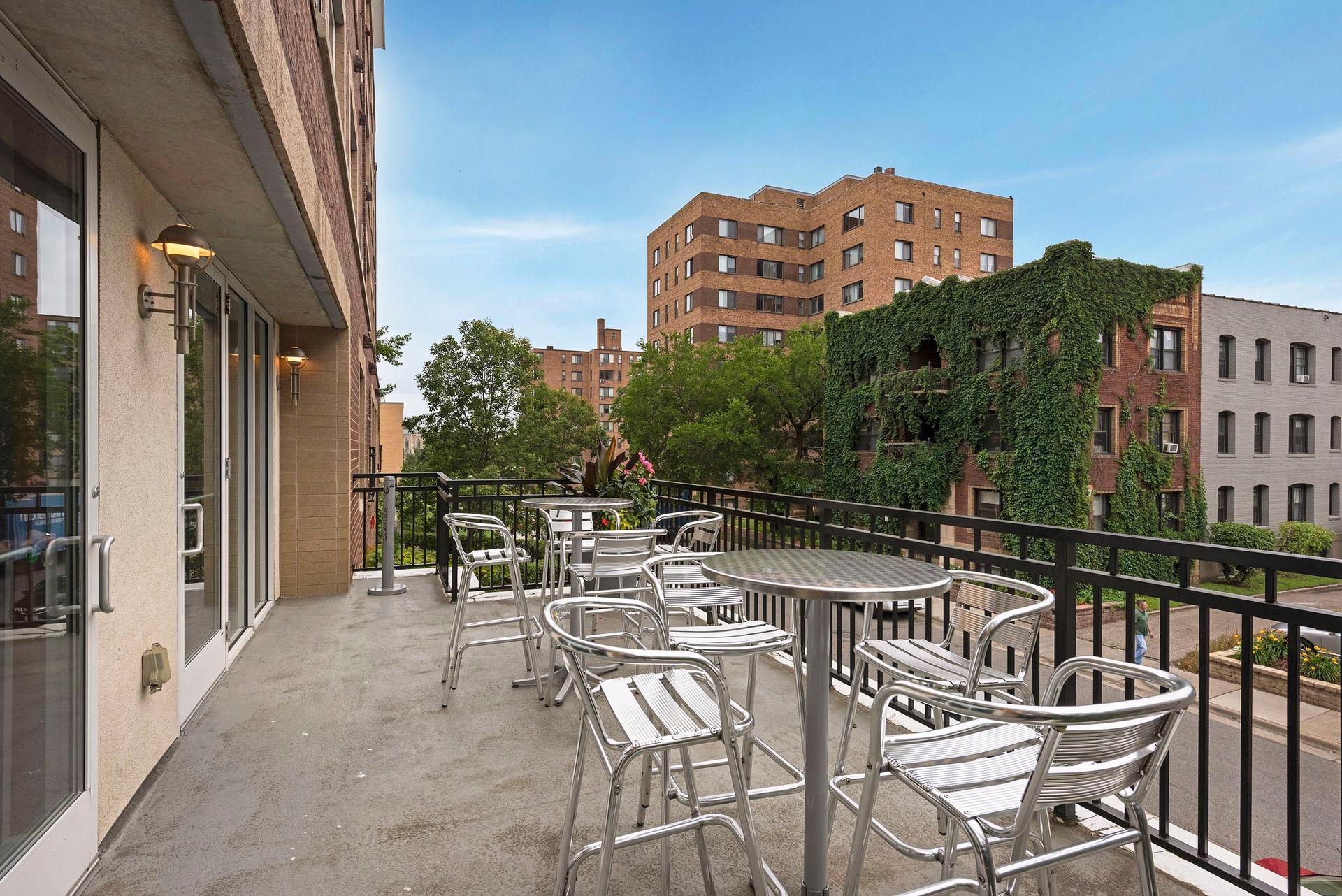 301 Oak Grove Street Unit: 214