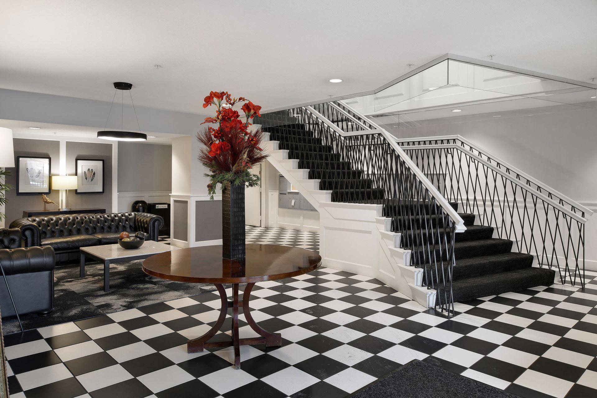 301 Oak Grove Street Unit: 214