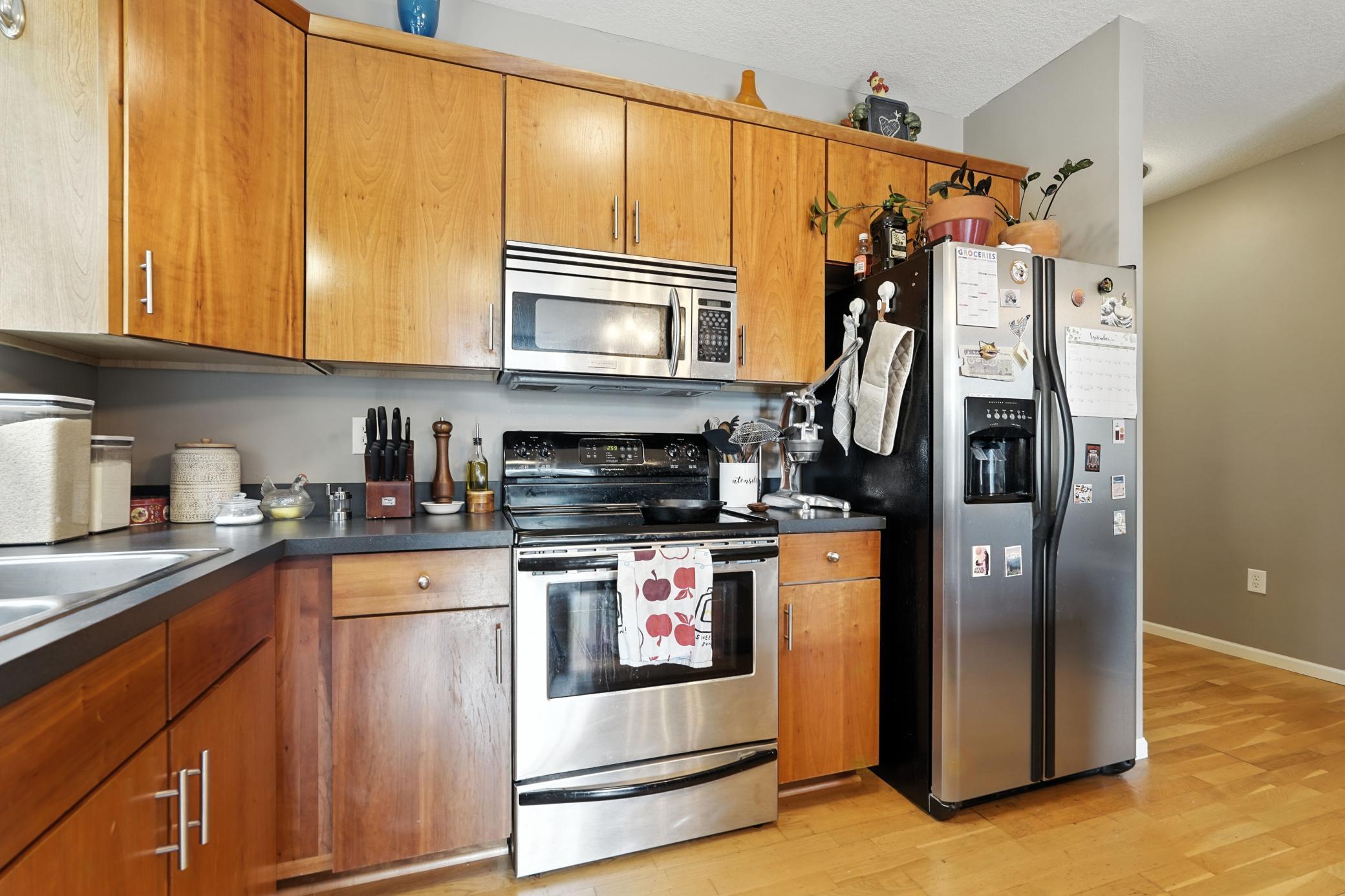 301 Oak Grove Street Unit: 214