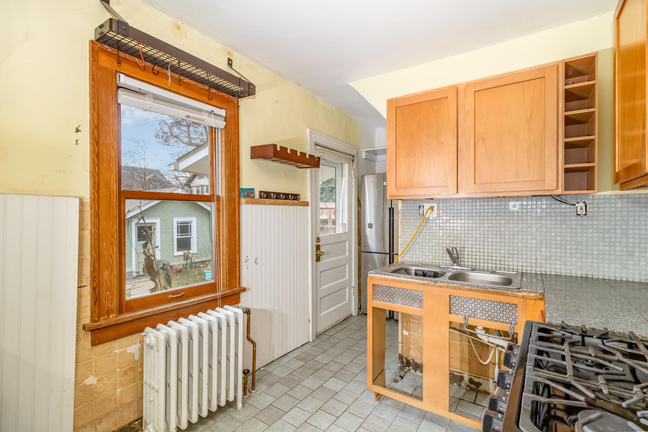 1746 Stanford Avenue