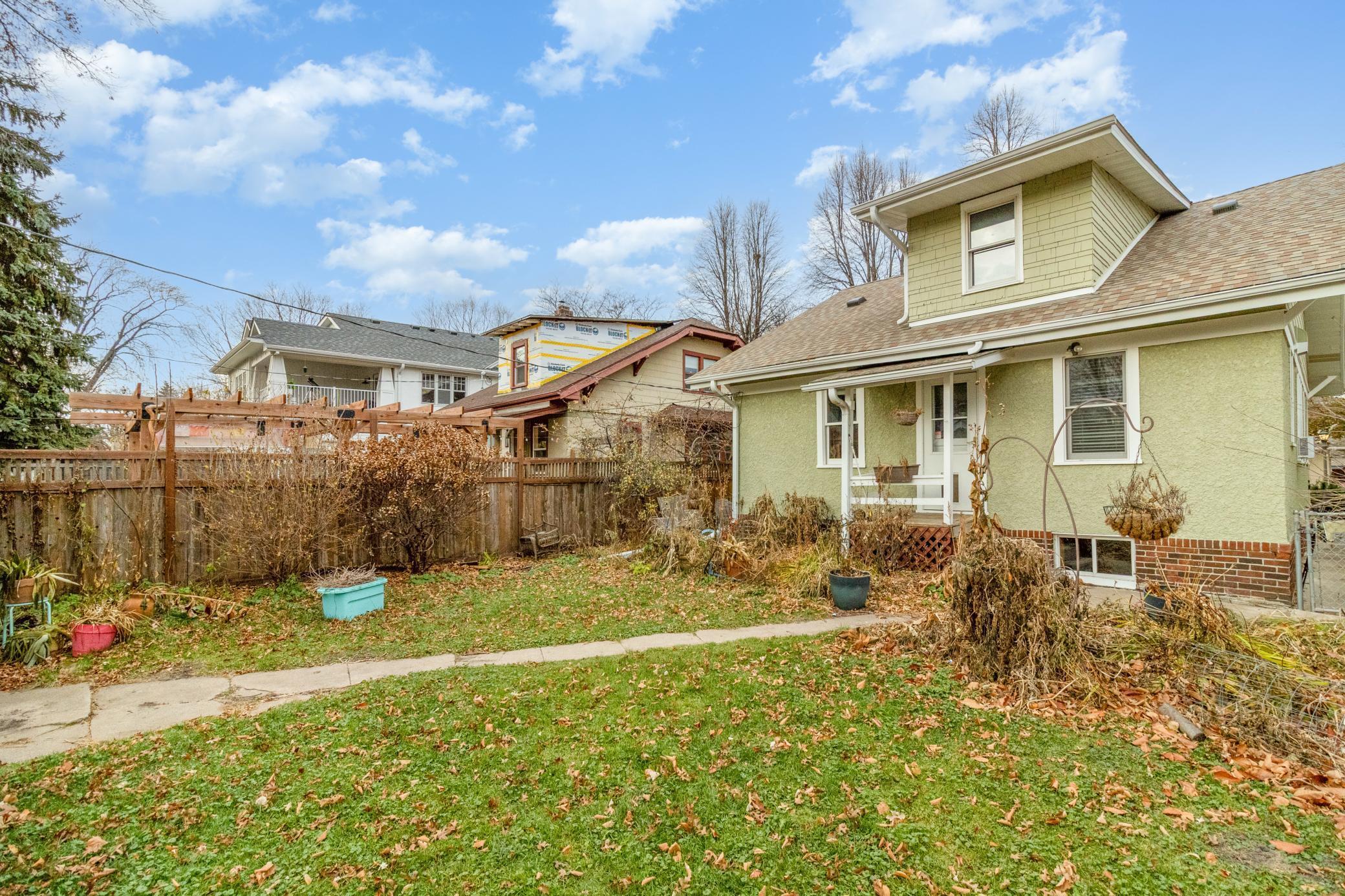 1746 Stanford Avenue